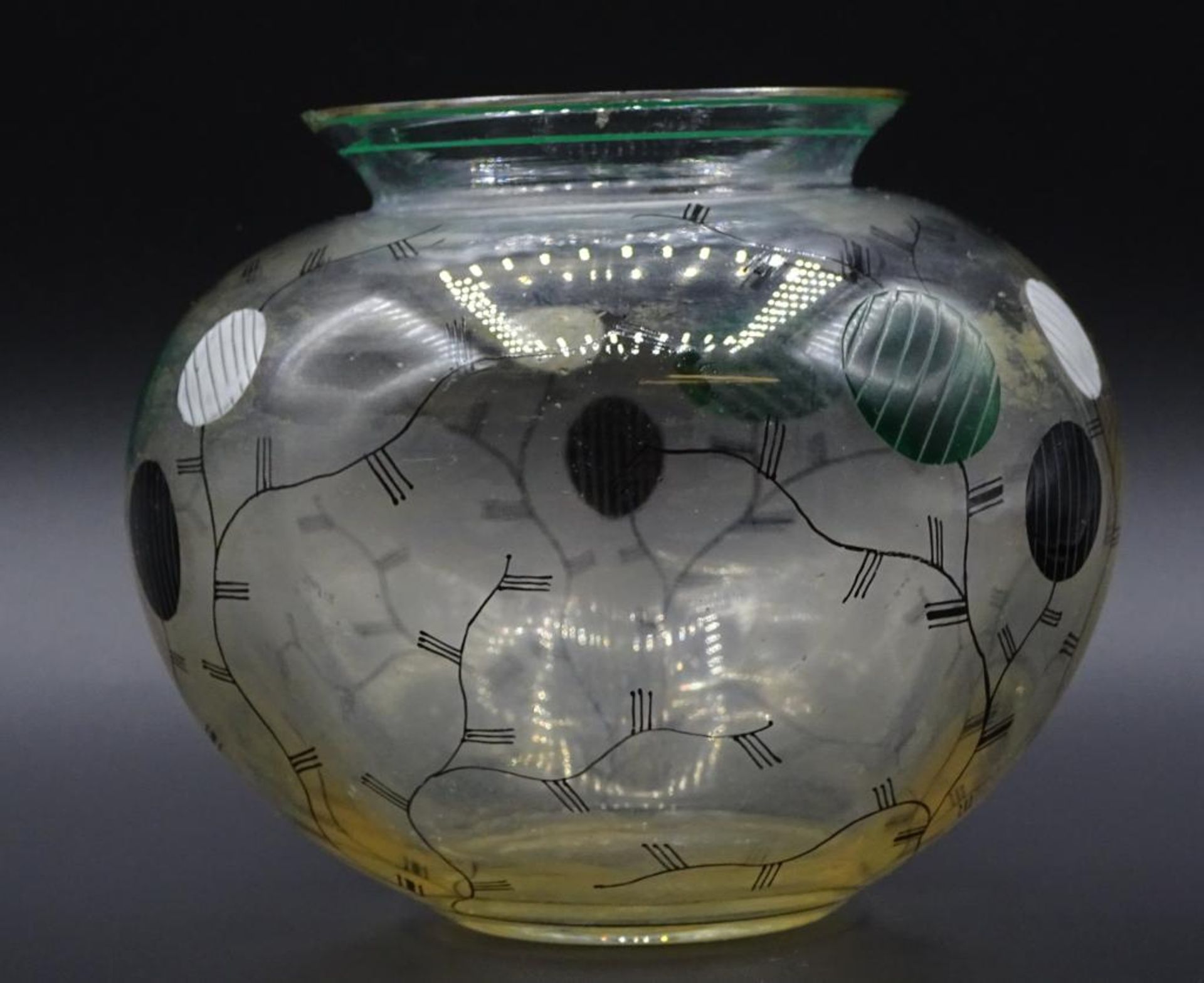 Kugelförmige Glasvase,emailliert,H- 11cm, d- 12 cm, Alters-u. Gebrauchsspure - Bild 3 aus 3