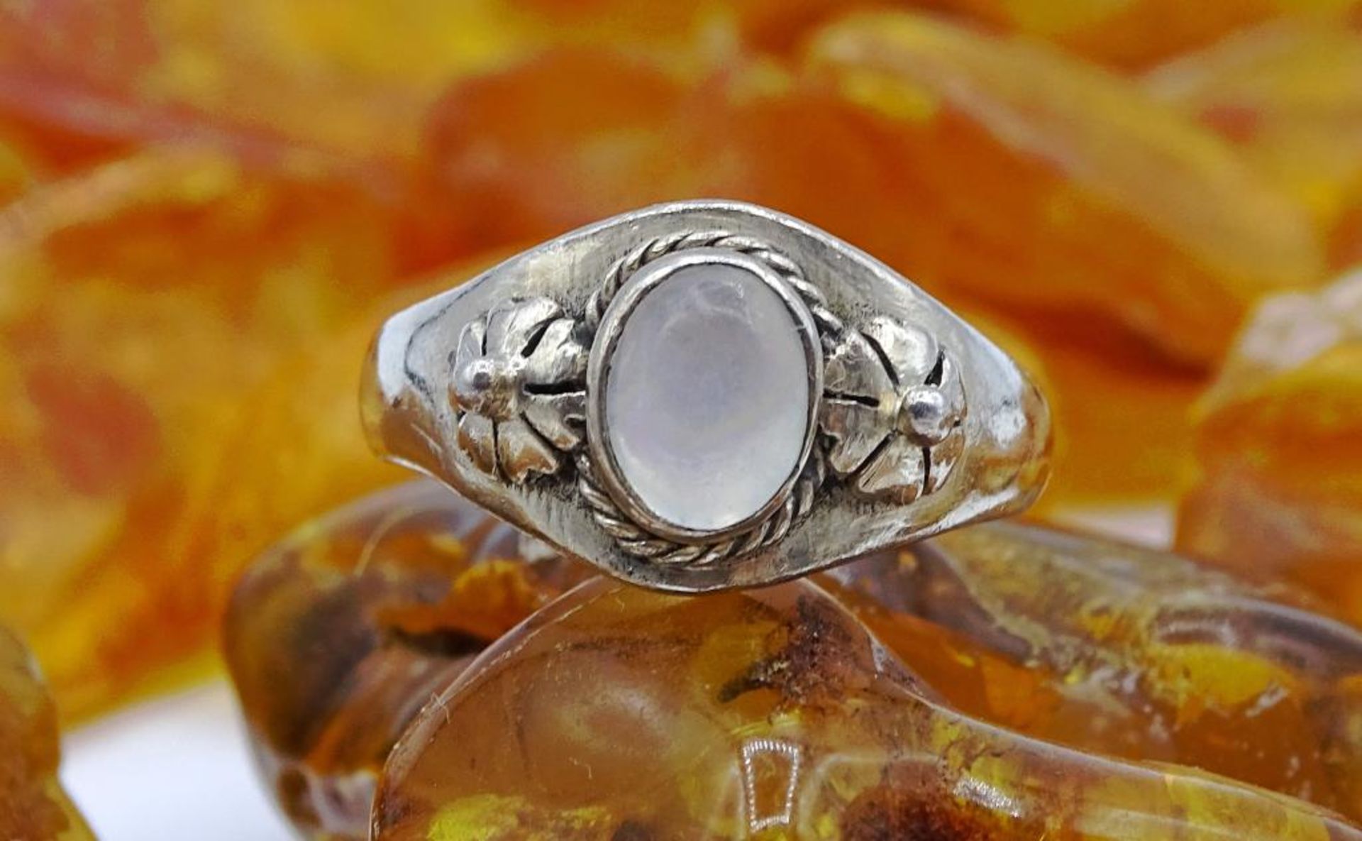 925er Silber Ring mit einem Mondstein Cabochon, 3,54gr., RG 54,Ringschiene etwas gedellt