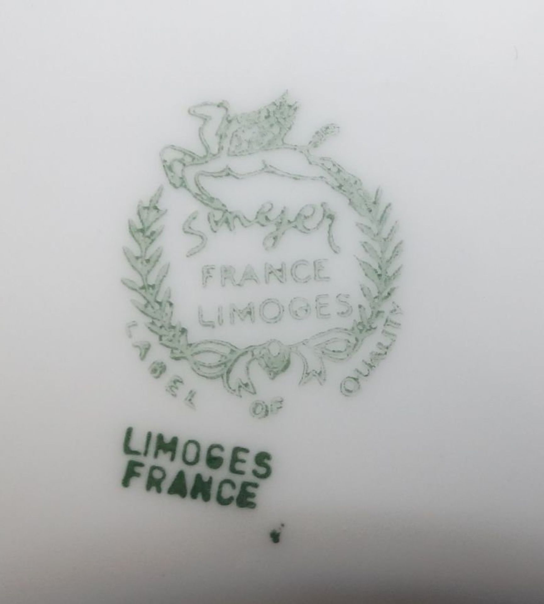 Teeservice "Limoges" mit Rosendekor, für 6 Personen, um 1900, 21 Teile, ein U.T. bestosse - Bild 6 aus 6