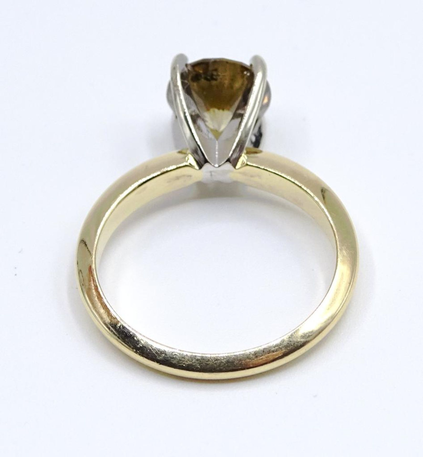 Brillant-Solitär-Ring, 585er GG ,Champagnerfarbiger Brillant ca. 1,5ct., seitl.ein Abplatzer,sowie - Bild 9 aus 9