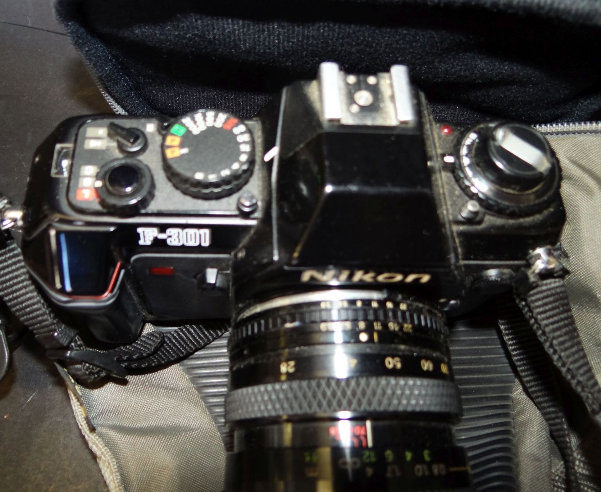 Fotoapparat NIKON F-301 mit Tasche, eine Skalenanzeige lose - Bild 2 aus 4