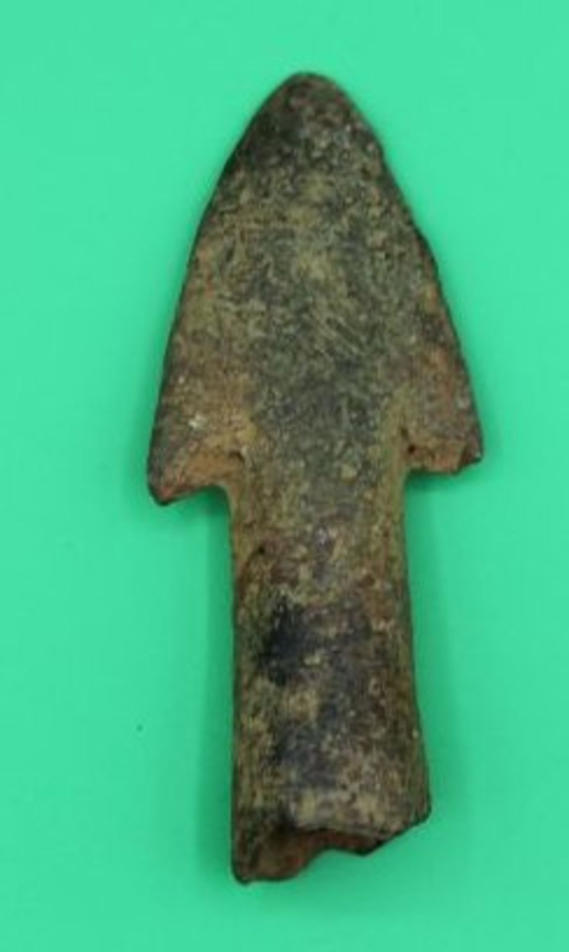 Ausgrabung, Speerspitze , Bronze, lt. Einlieferer Han Dynastie ca. 200 v.Chr., Fundort Juan Jiang, - Bild 2 aus 3