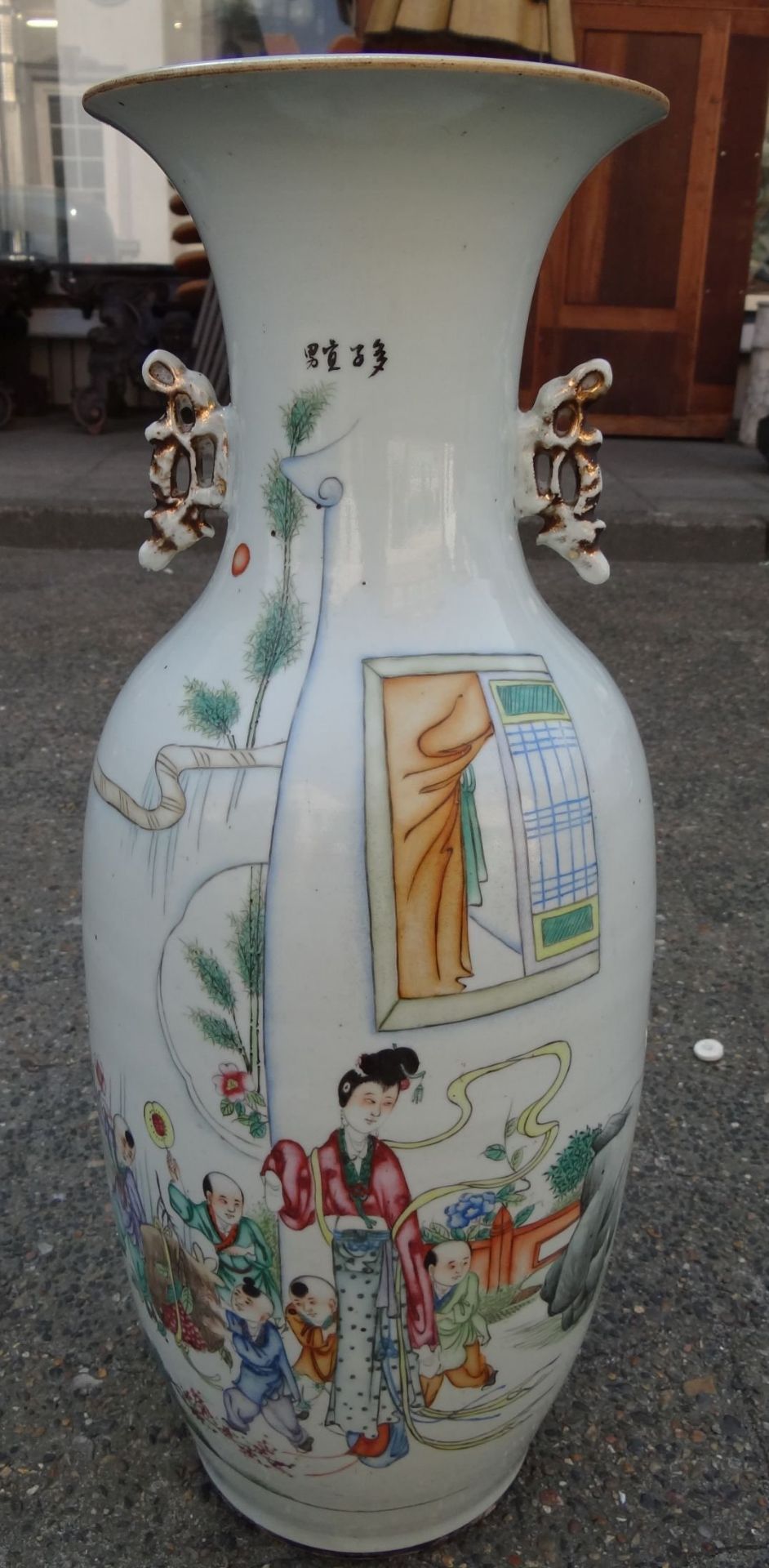 *hohe China-Vase mit figürlicher Malerei, älter, H-59 cm, D-19 cm, ein langer Spannungsri - Bild 2 aus 9