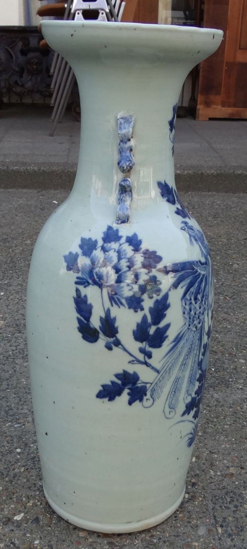 *hohe China-Vase mit Blaumalerei, älter, mehtrfach geklebt, Altrisse, H-58 cm, D-18 c - Bild 4 aus 8