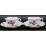 *2x Moccatassen mit U.T. "Nymphenburg" Purpurblumen