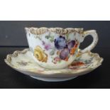 *kleine Moccatasse mit U.T., um 1900, wohl Dresden?, H-3,6 cm