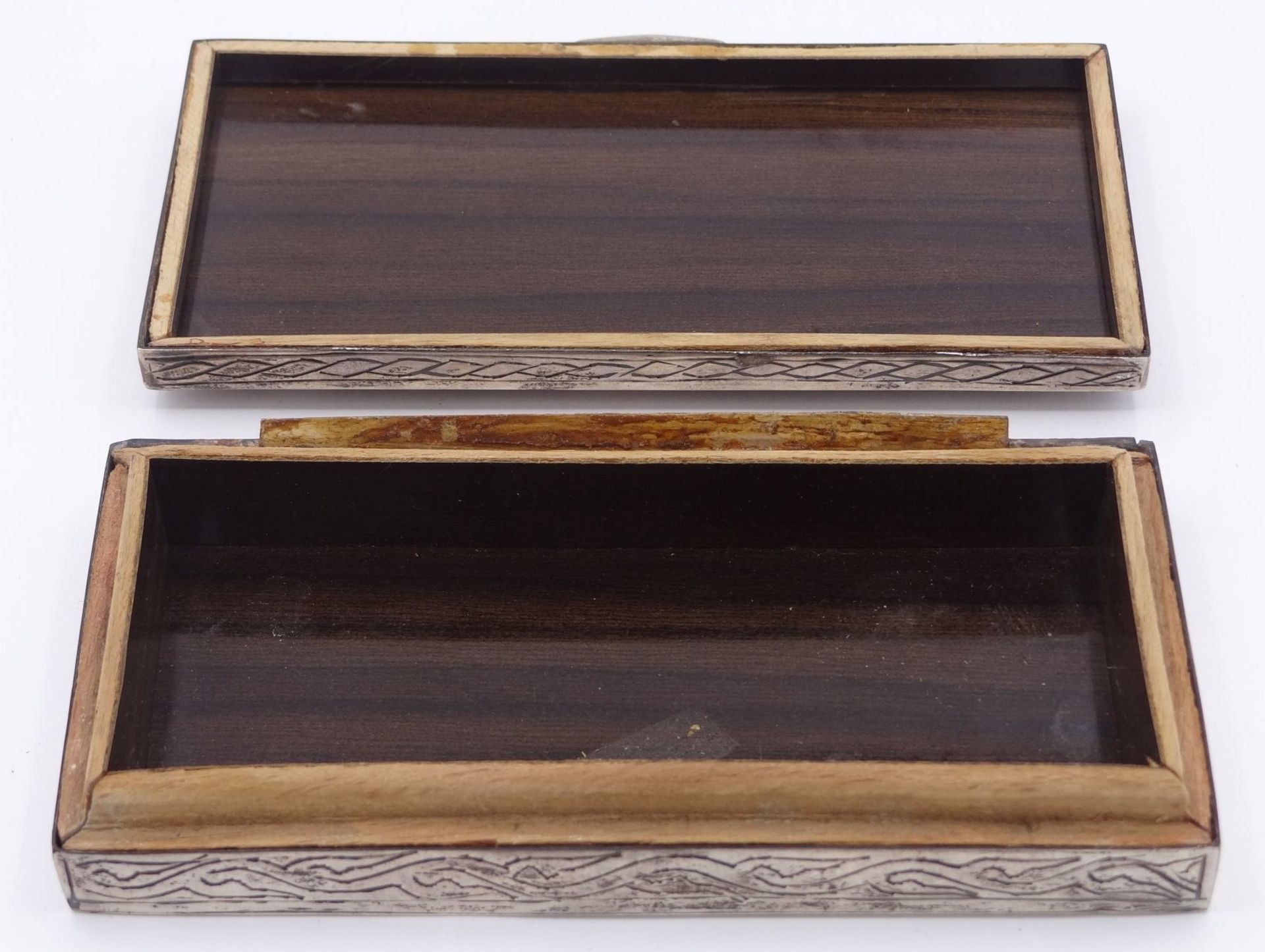 Zigarettendose, Silber-925-, arabisch gepunzt, Deckelscharnier defekt, innen Holz, H-2 cm, 14x7 - Bild 7 aus 7
