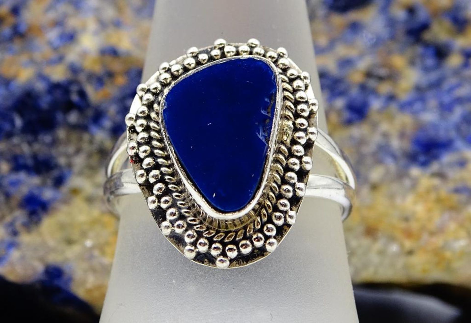 925er Silber Ring mit einer blauen Platte,diese am Rand bestossen, 5,5gr., RG 56 - Bild 2 aus 3