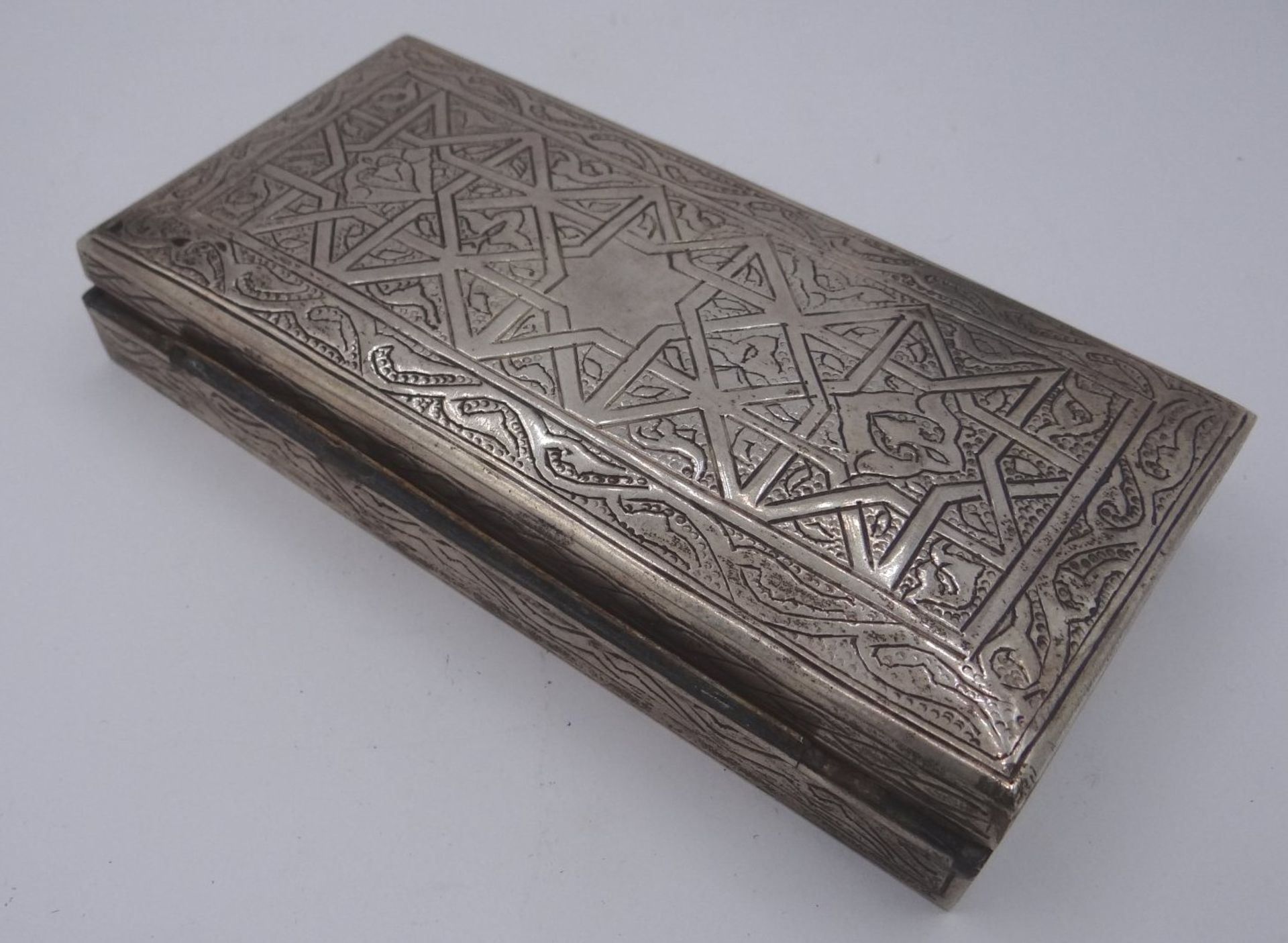 Zigarettendose, Silber-925-, arabisch gepunzt, Deckelscharnier defekt, innen Holz, H-2 cm, 14x7 - Bild 4 aus 7