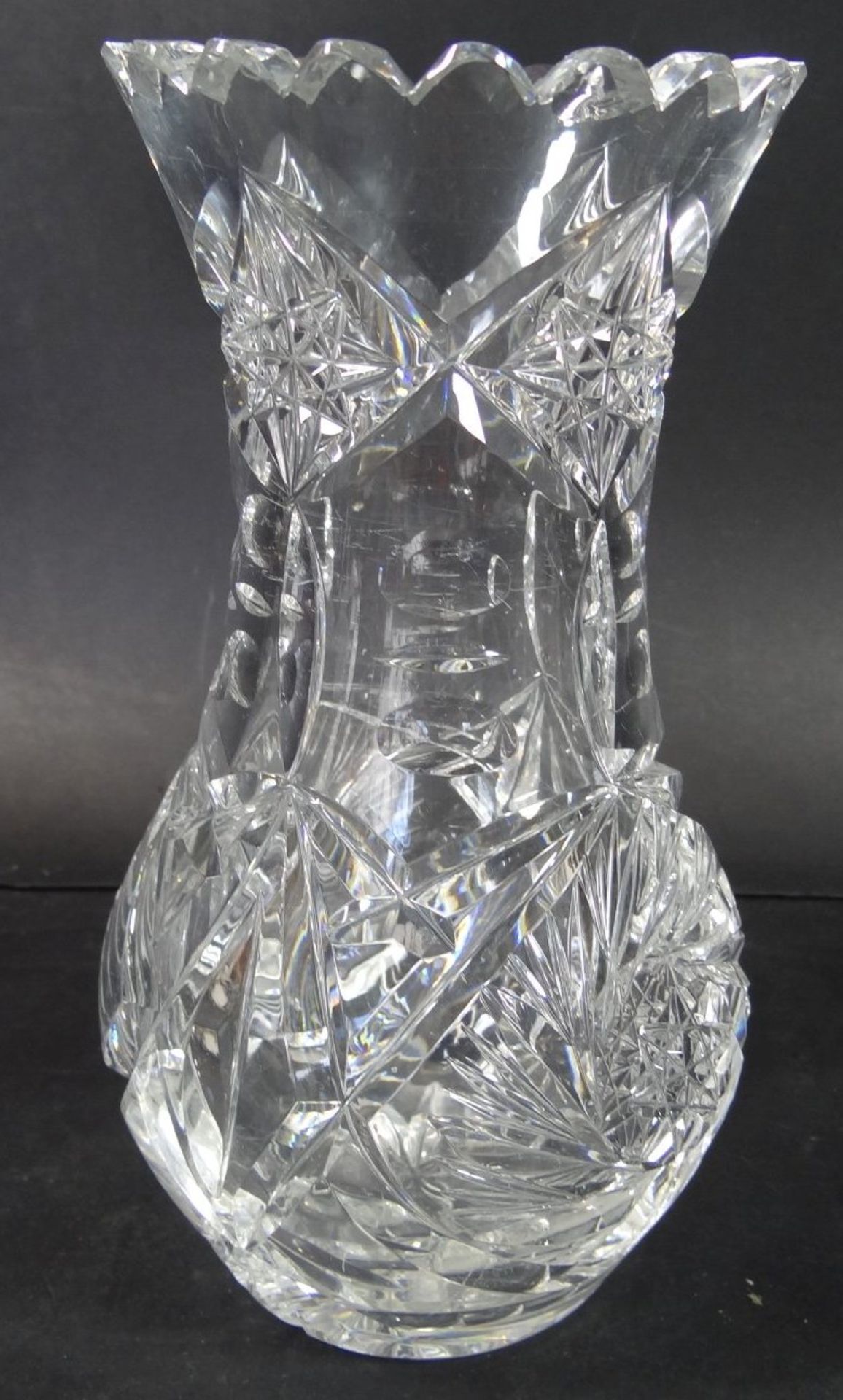 3x div. Kristall-Vasen mit Schliff, 2x Schleuderstern, H-14-15-20 cm, 1x minim. Abplatzer - Bild 7 aus 7