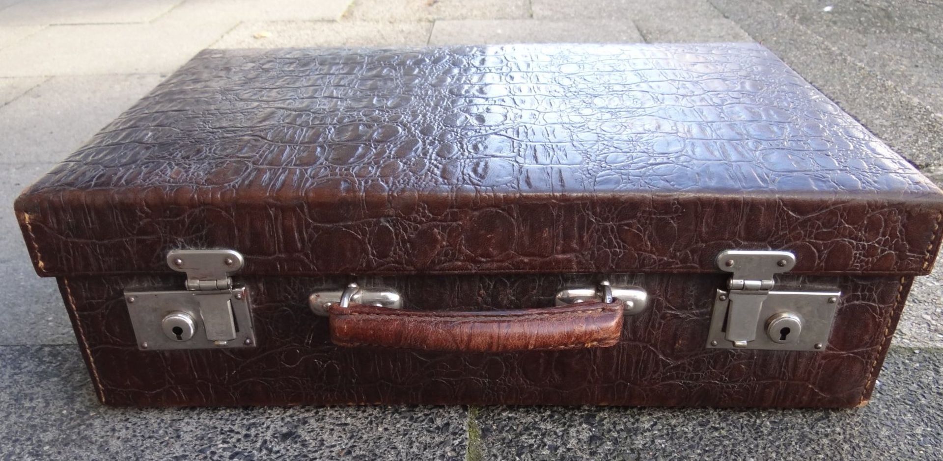kl. Handkoffer mit Reiseutensilien, 12 Teile, H-14 cm, 31x46 cm - Bild 2 aus 6