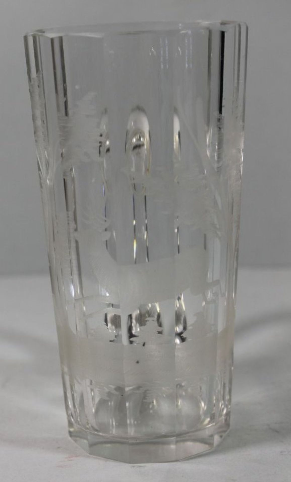Henkelglas, beschliffen mit Wildmotiv, älter, H-13cm - Bild 2 aus 2