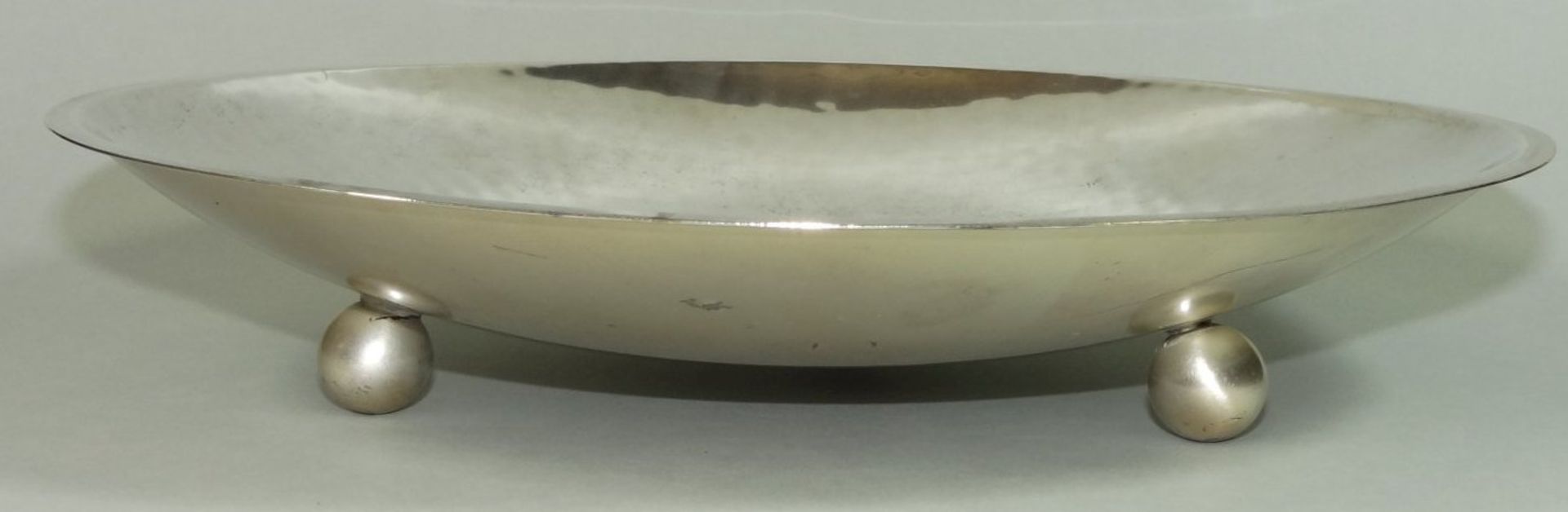 runde versilberte Schale auf drei Kugelfüsschen "Quist", H-4,5 cm, D-24 c - Bild 2 aus 3