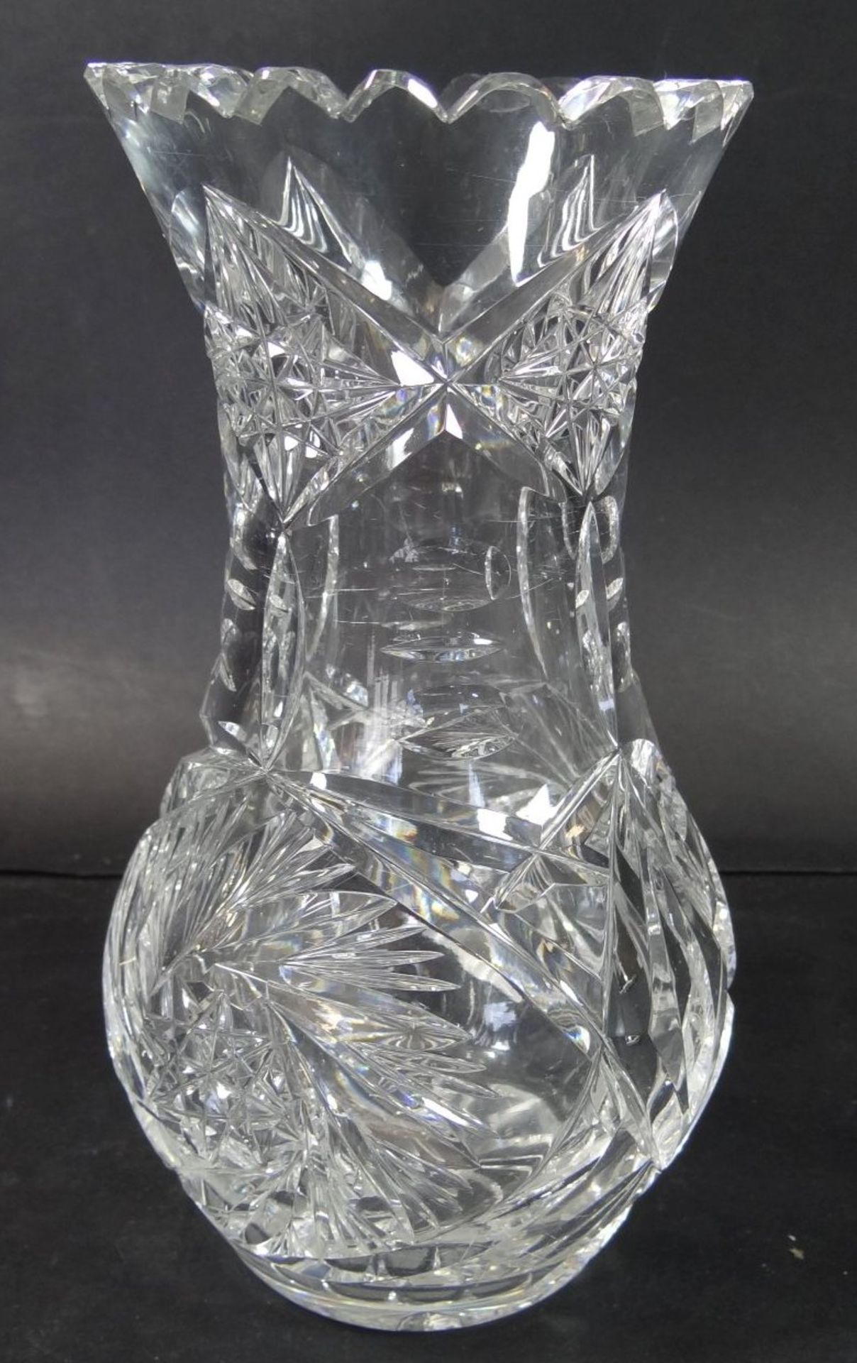 3x div. Kristall-Vasen mit Schliff, 2x Schleuderstern, H-14-15-20 cm, 1x minim. Abplatzer - Bild 3 aus 7
