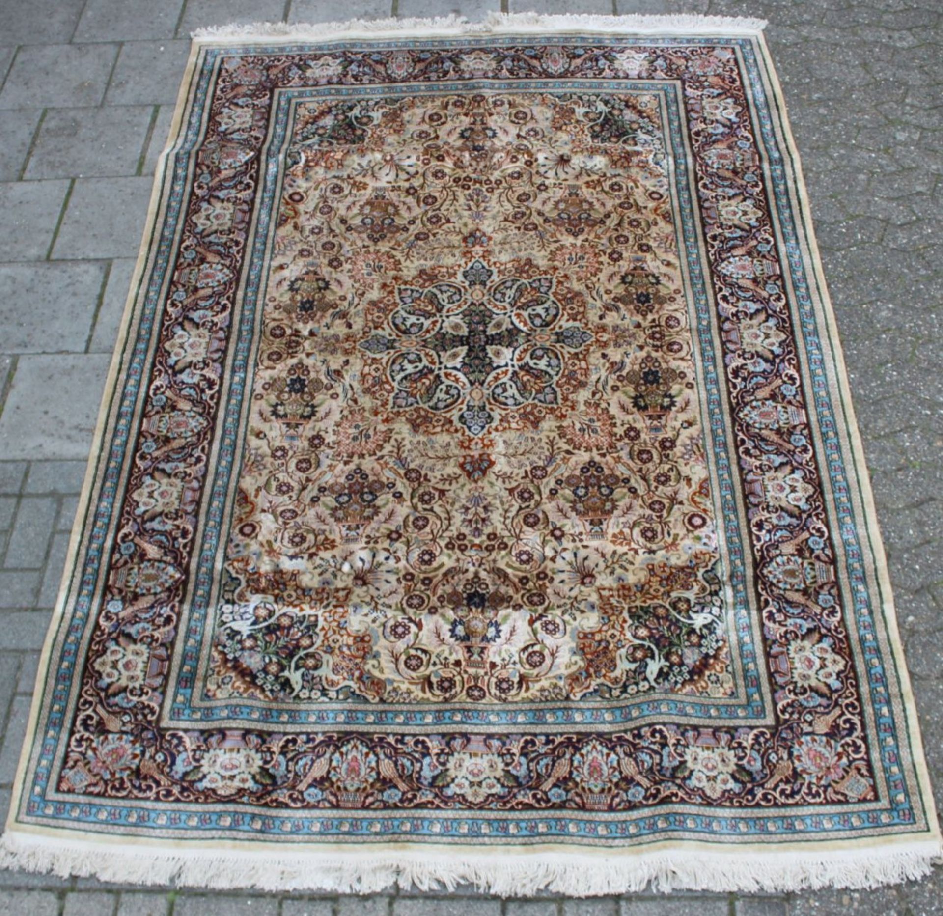 gr. Orientteppich, Seidenflor, schönes Muster, guter Zustand, 285 x 180cm. - Bild 2 aus 5