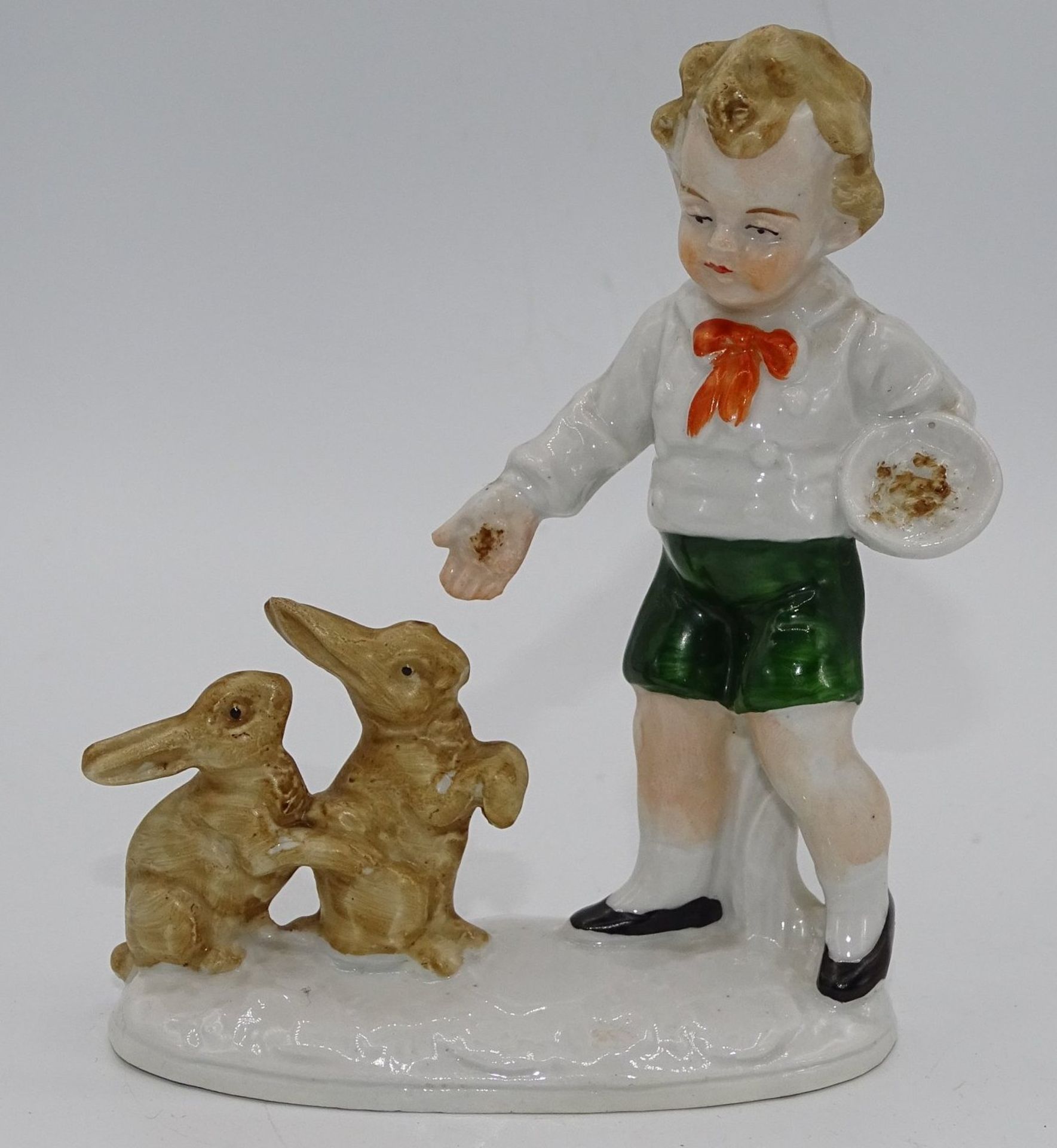 Figur Junge mit Hasen "Lippelsdorf", DDR, bemalt, H-11 cm, B-9 cm - Bild 2 aus 6