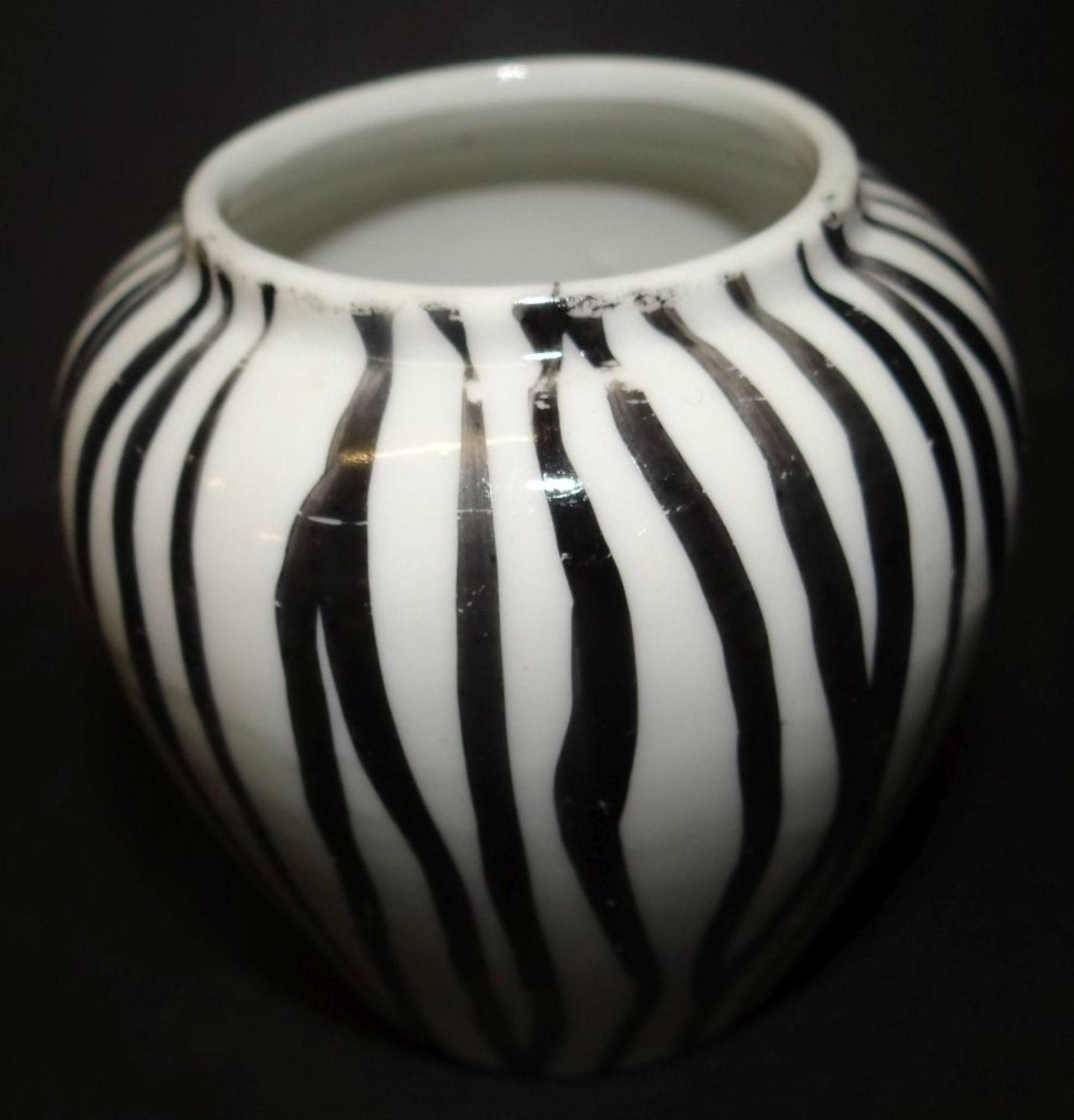 kl. Zebra-Vase, gemarkt?, H-8 cm - Bild 2 aus 3