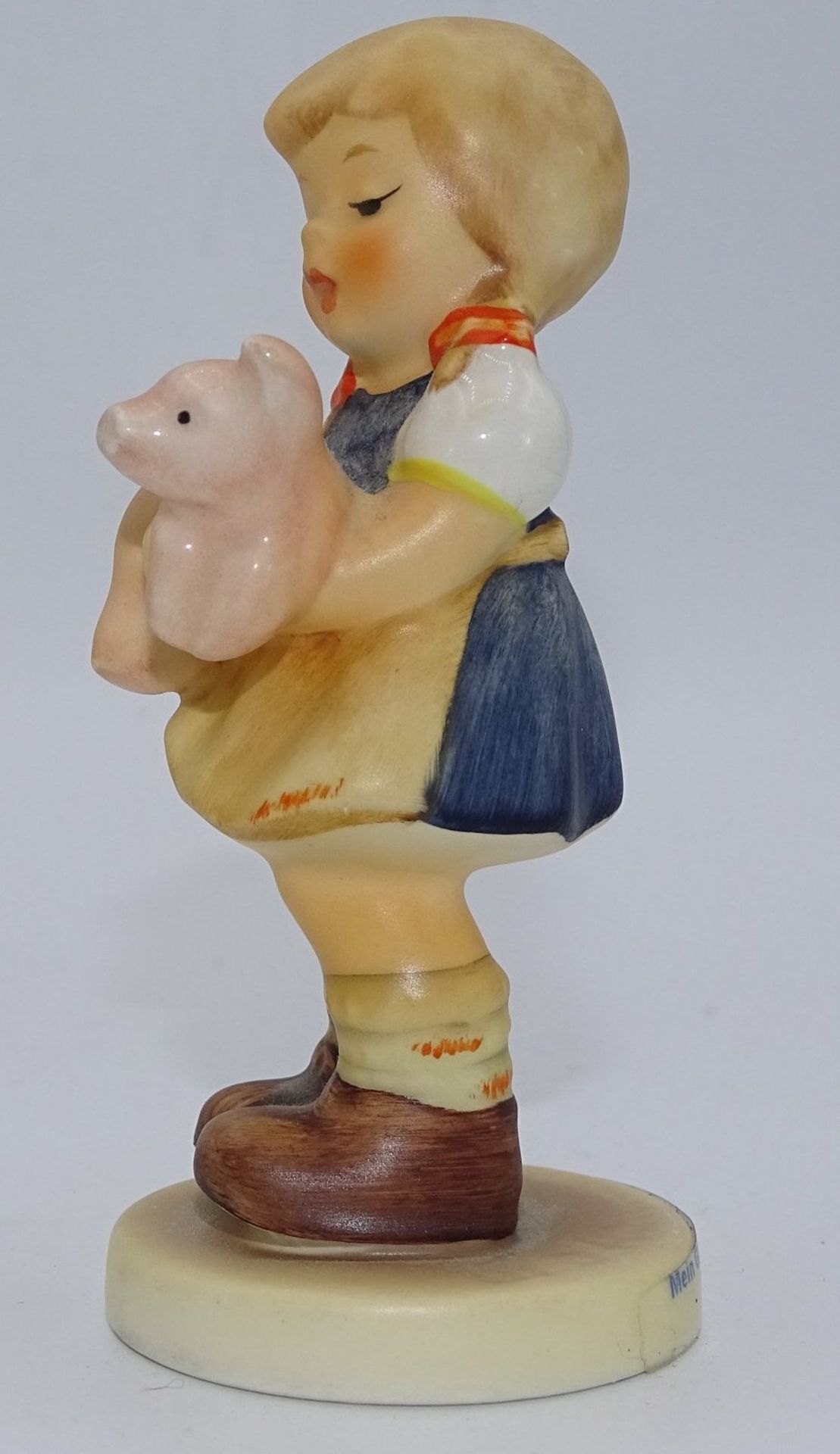Goebel Hummelfigur Hummelclub 1999/2000 , "Mein Glückschweinchen", H-9 c - Bild 4 aus 7