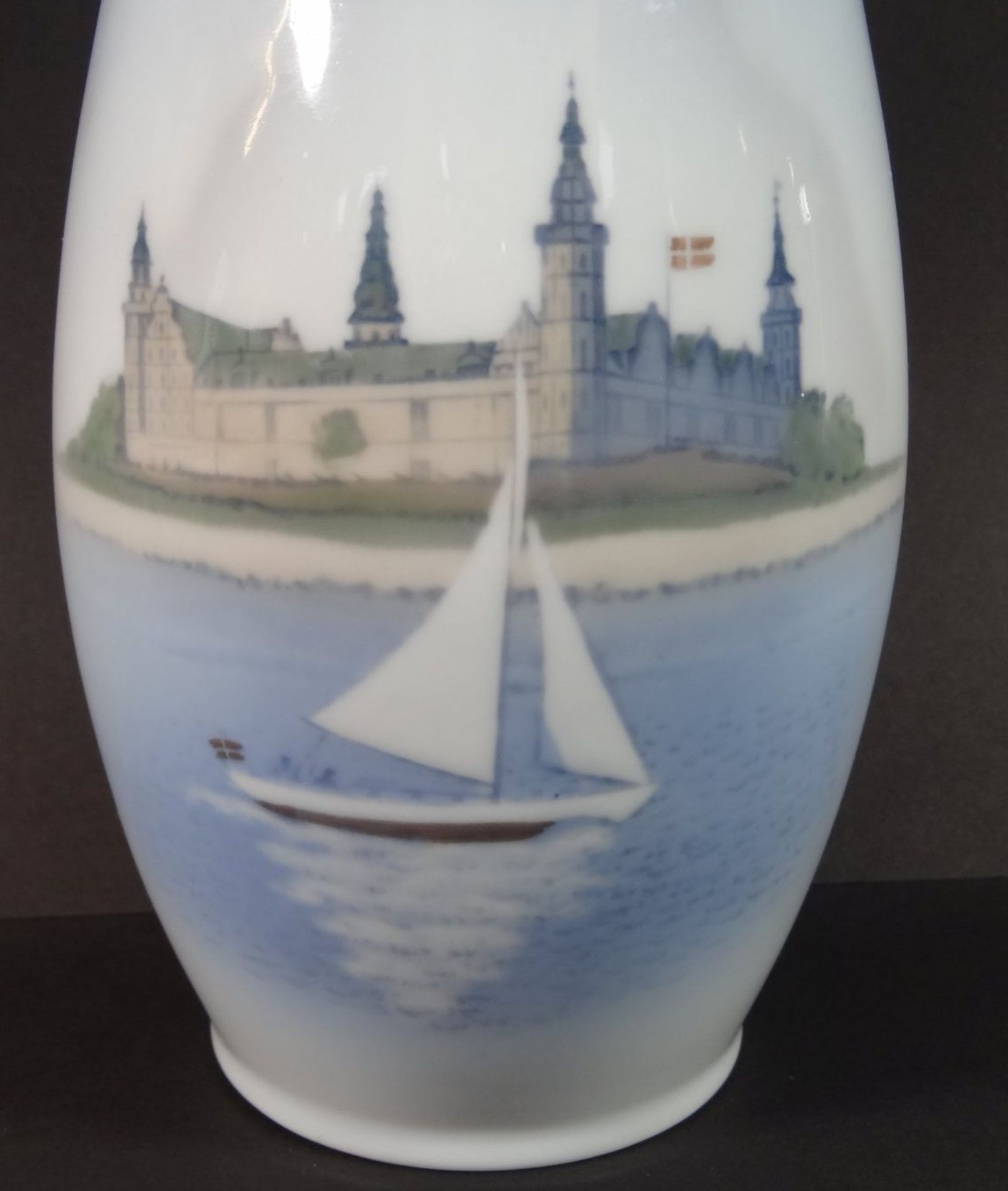 Vase "Bing&Gröndahl" Copenhagen, mit Schlossansicht, H-21 c - Bild 2 aus 4