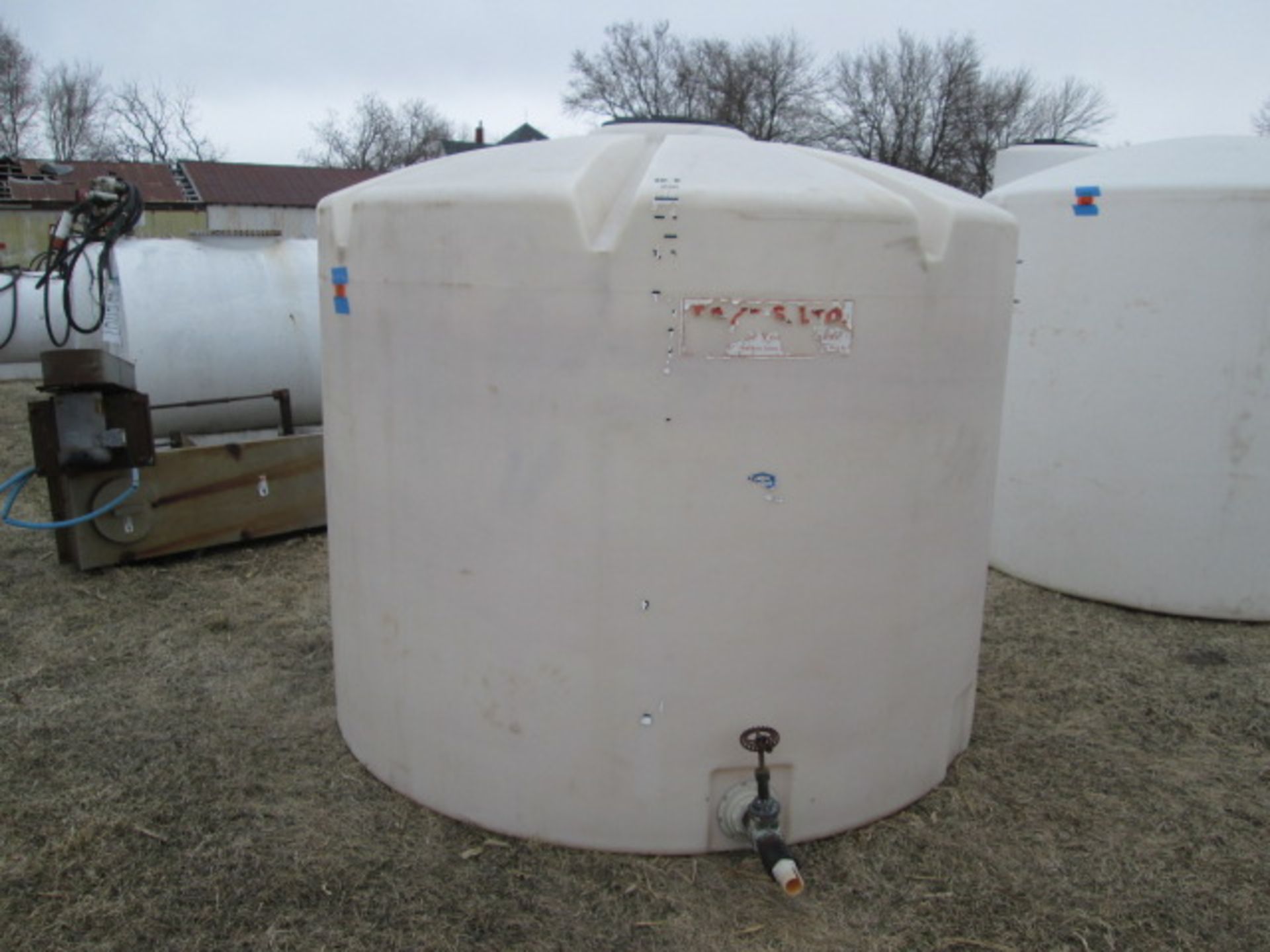 1500 GAL. POLY TANK - Image 2 of 4