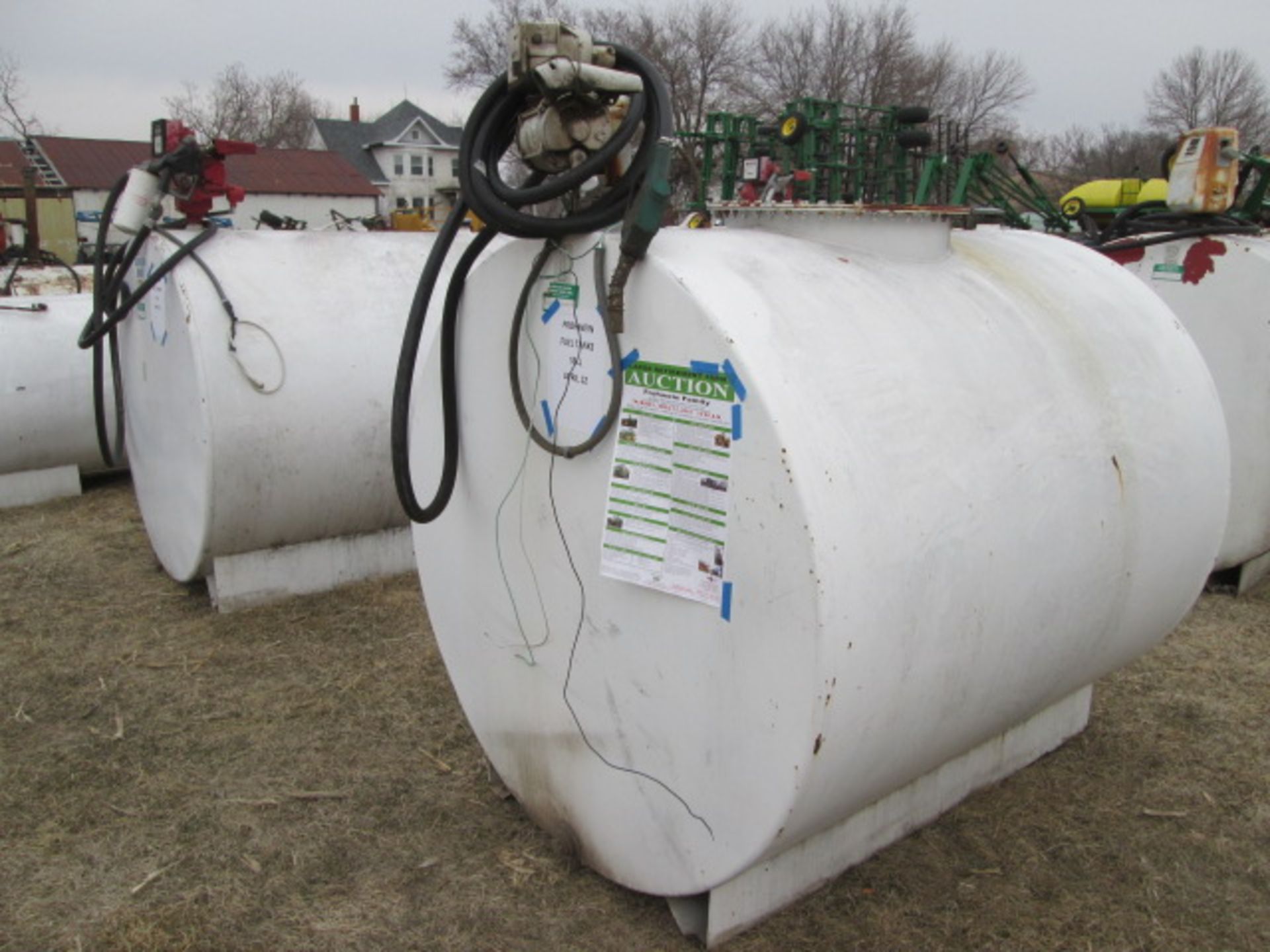 1000 GAL FUEL TANK, PUMP - Image 2 of 5