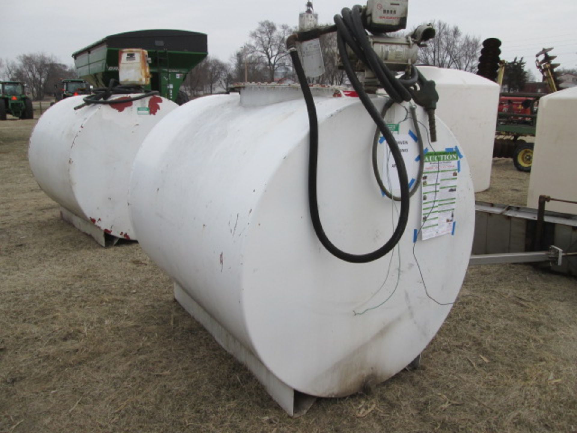 1000 GAL FUEL TANK, PUMP