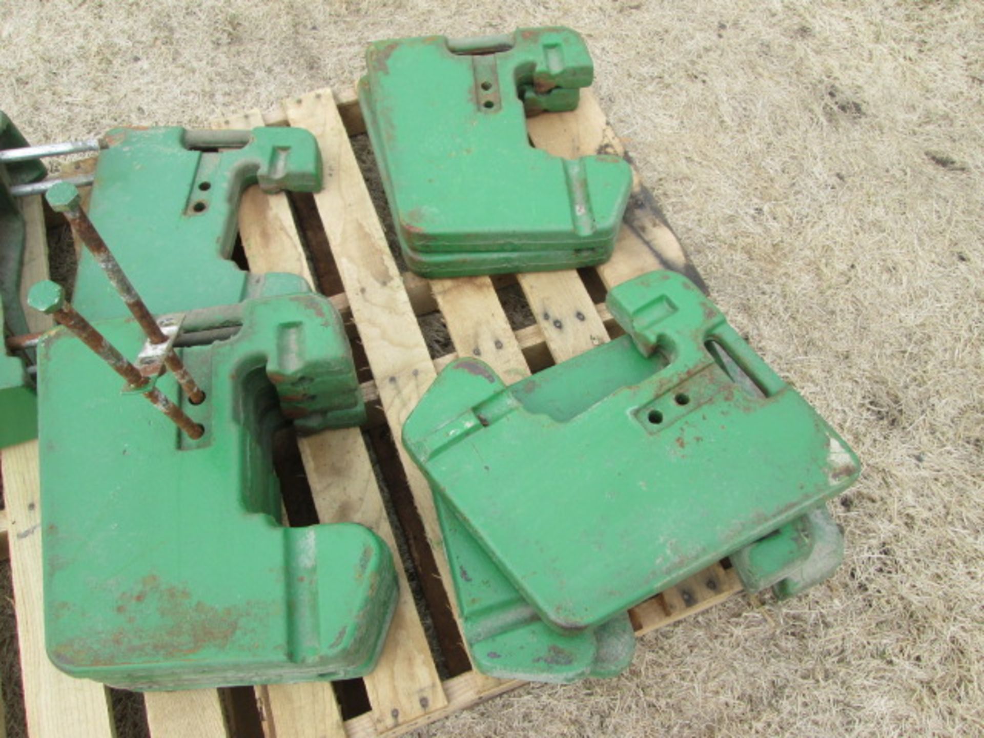 JOHN DEERE SUITCASE WEIGHTS, SOLD EACH, 10X THE MONEY - Image 2 of 4