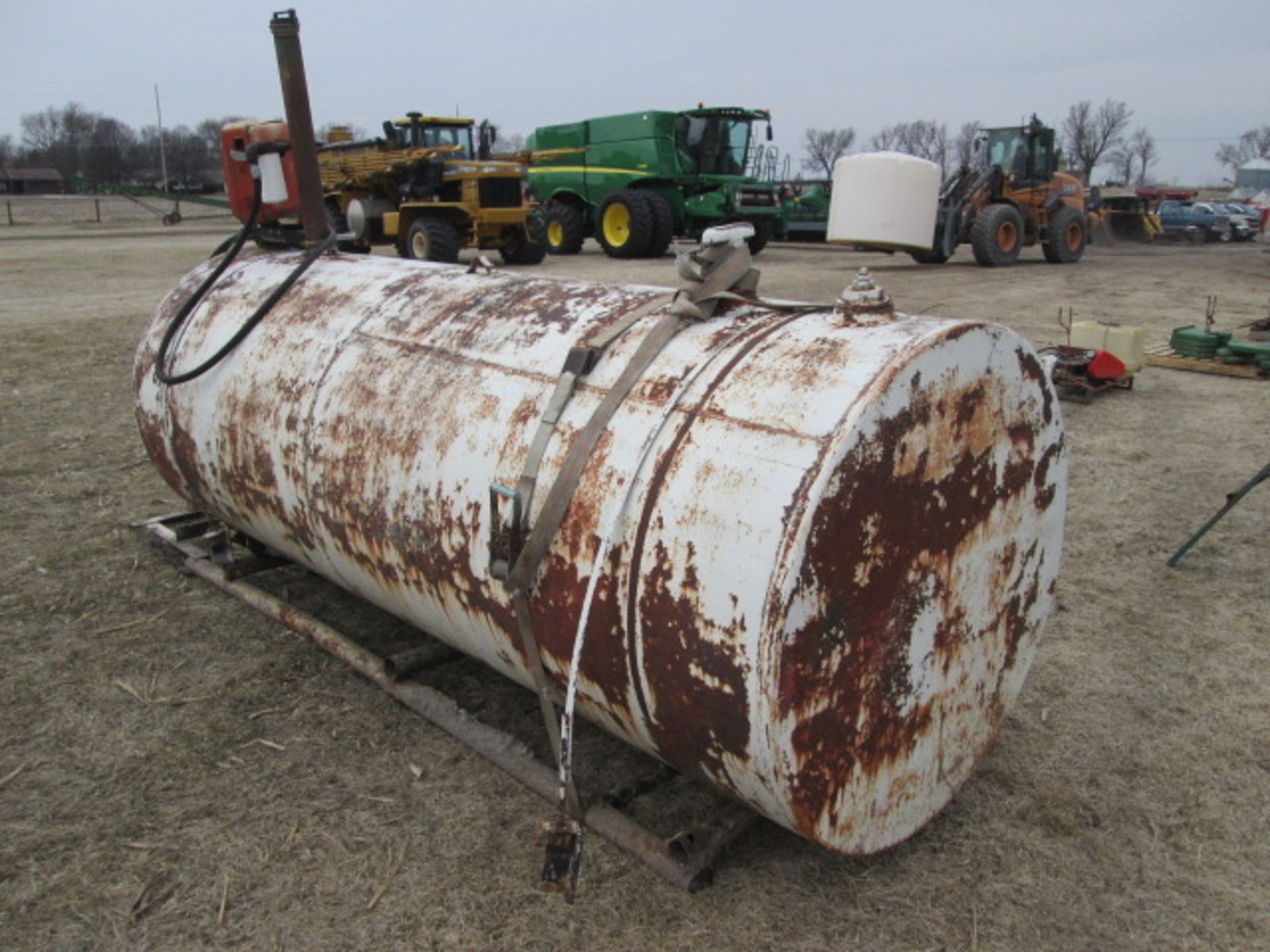 1000 GAL FUEL TANK, PUMP - Image 3 of 5