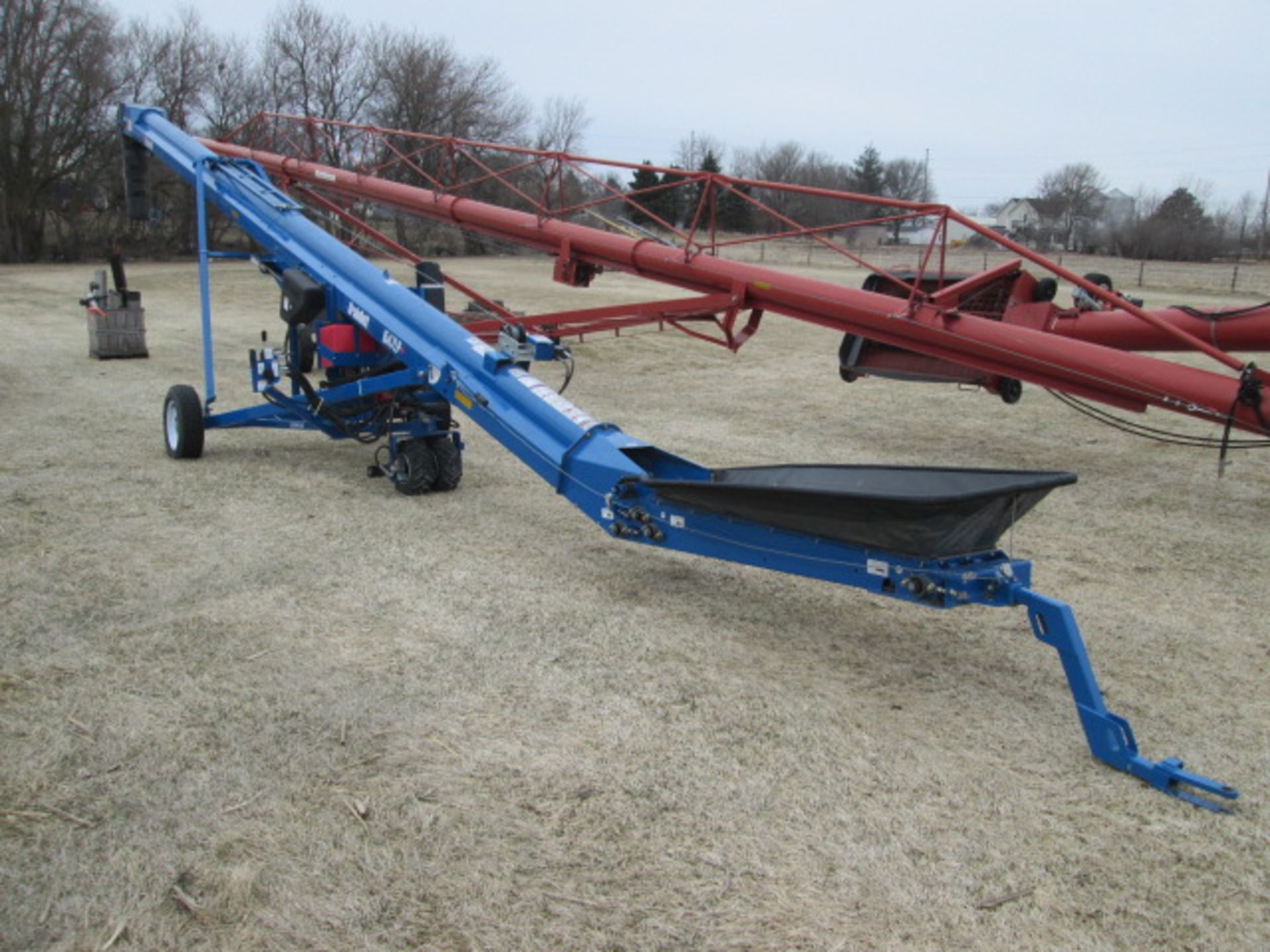 2017 BRANDT 1547 CONVEYOR;47’ ; ALL HYDRAULIC, GAS MOTOR; EZ MOVE, LIKE NEW