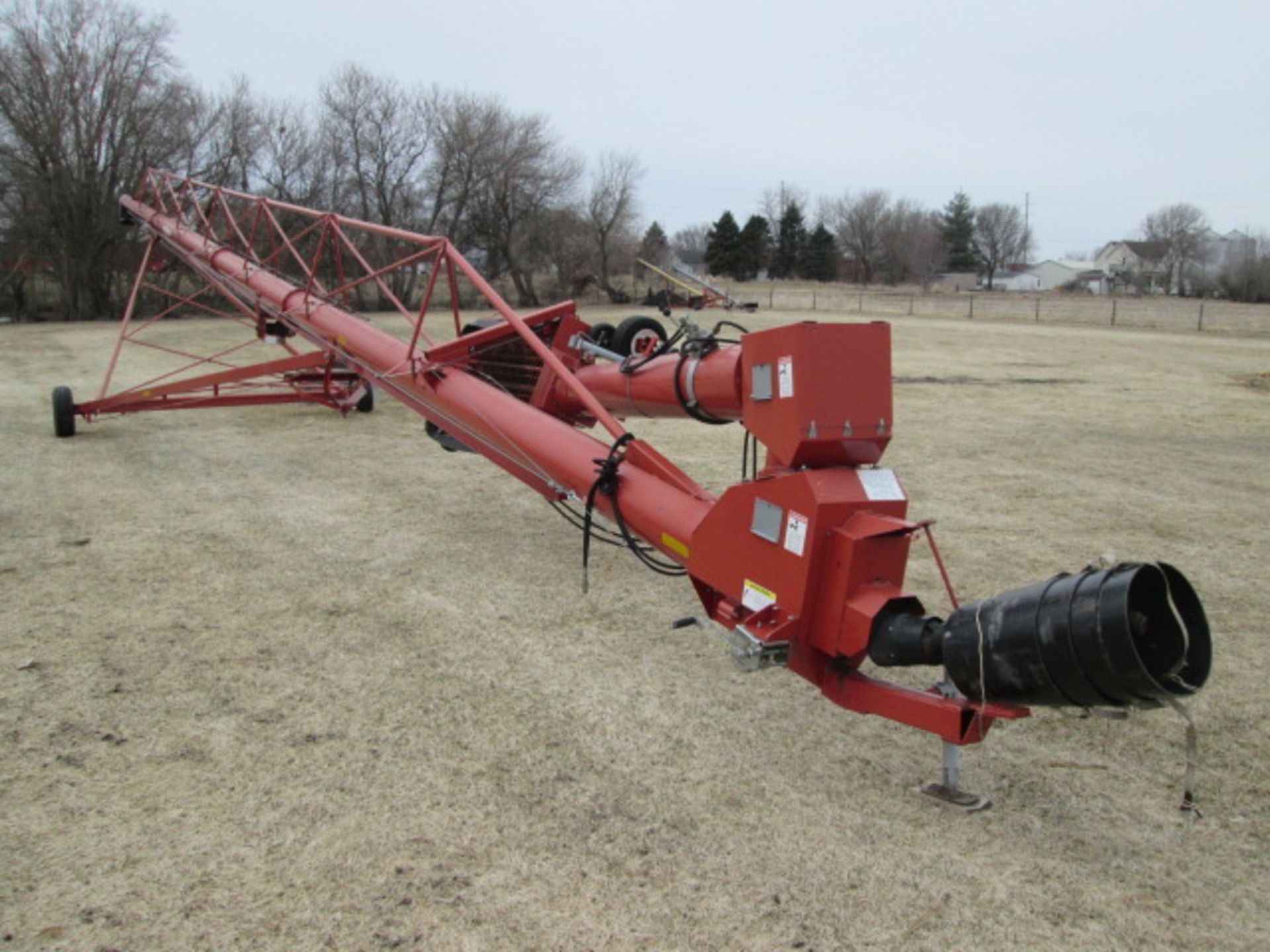 HUTCHINSON 90’X 13” AUGER, SWING HOPPER