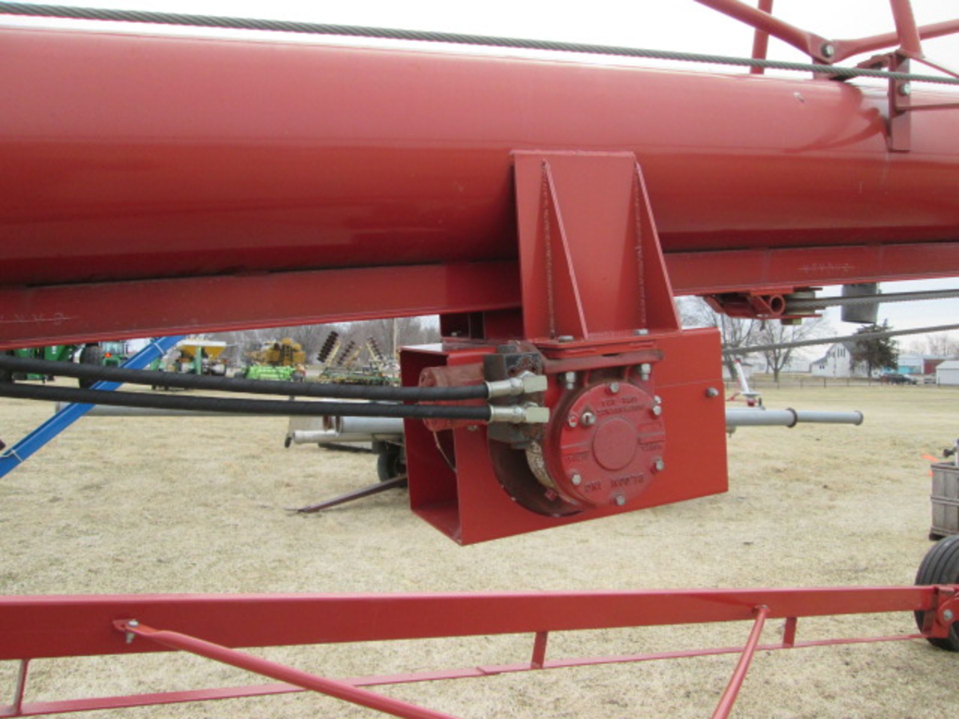 HUTCHINSON 90’X 13” AUGER, SWING HOPPER - Image 6 of 8