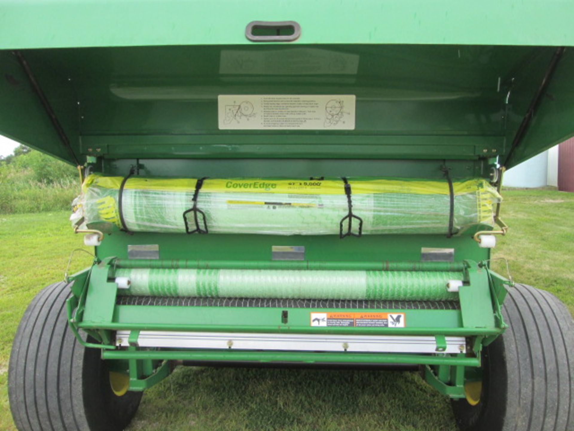 2008 JD 568 ROUND BALER,NET WRAP, MEGA WIDE;BIG TIRES;18,000 BALES - Image 9 of 12