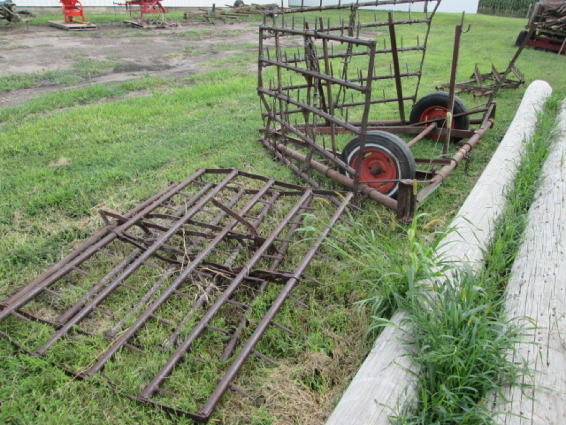 4 SECTION HARROW W/CART - Image 4 of 7