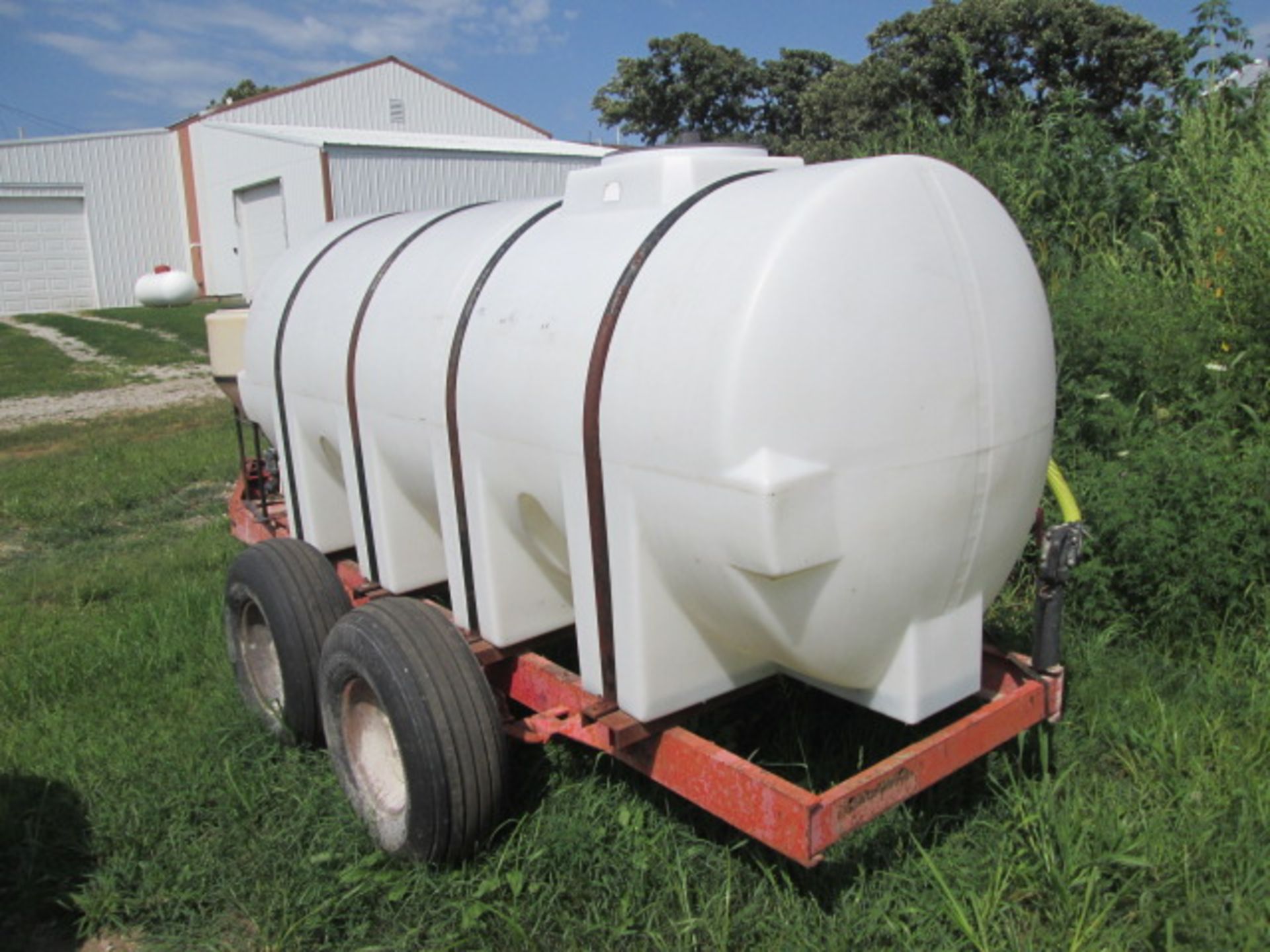 1,000 GALLON WATER WAGON;TANDEM AXLE;PUMP - Image 3 of 8