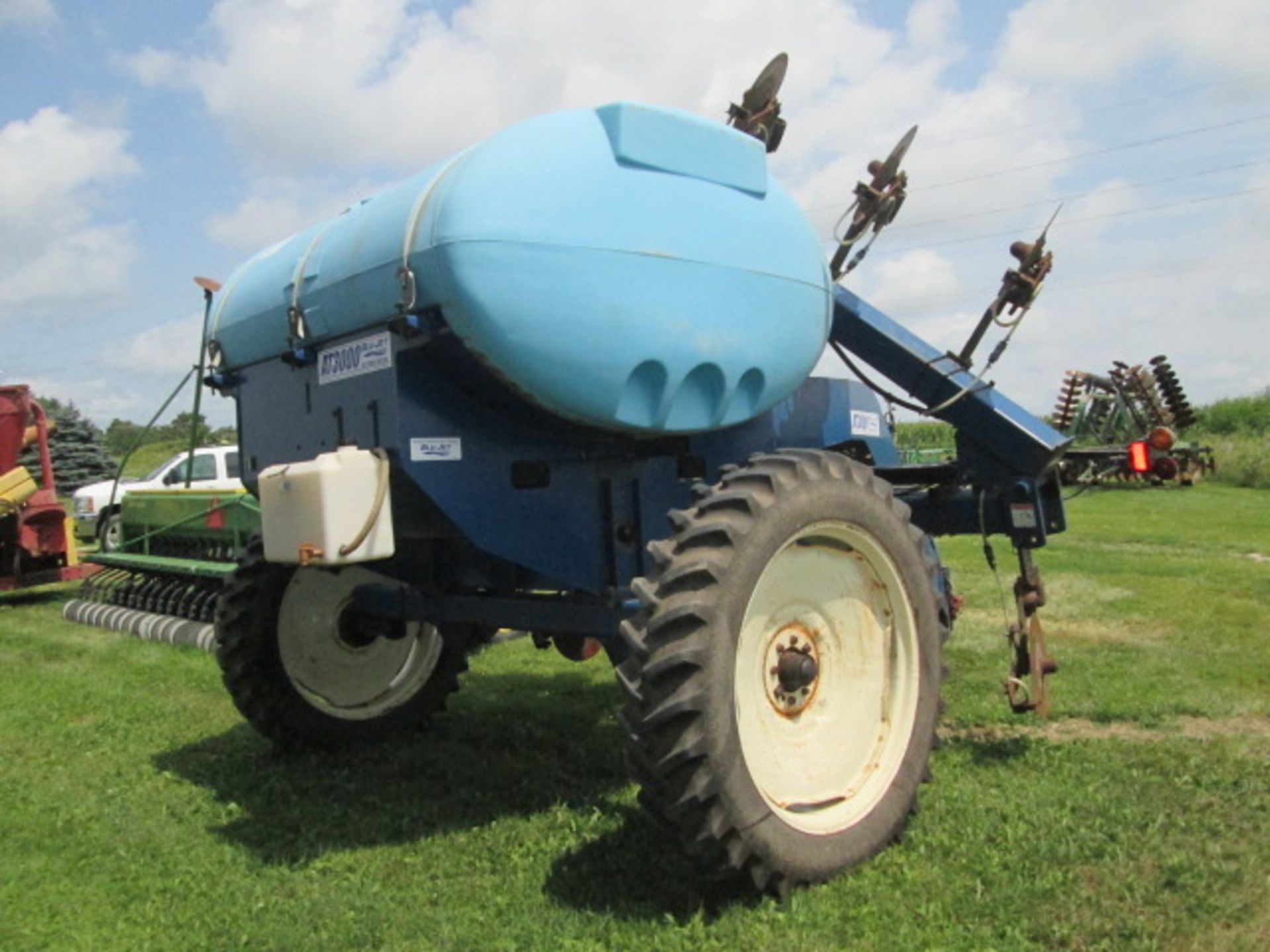 BLUE JET AT 3000 12R30 32% SIDE DRESS APPLICATOR - Image 3 of 8