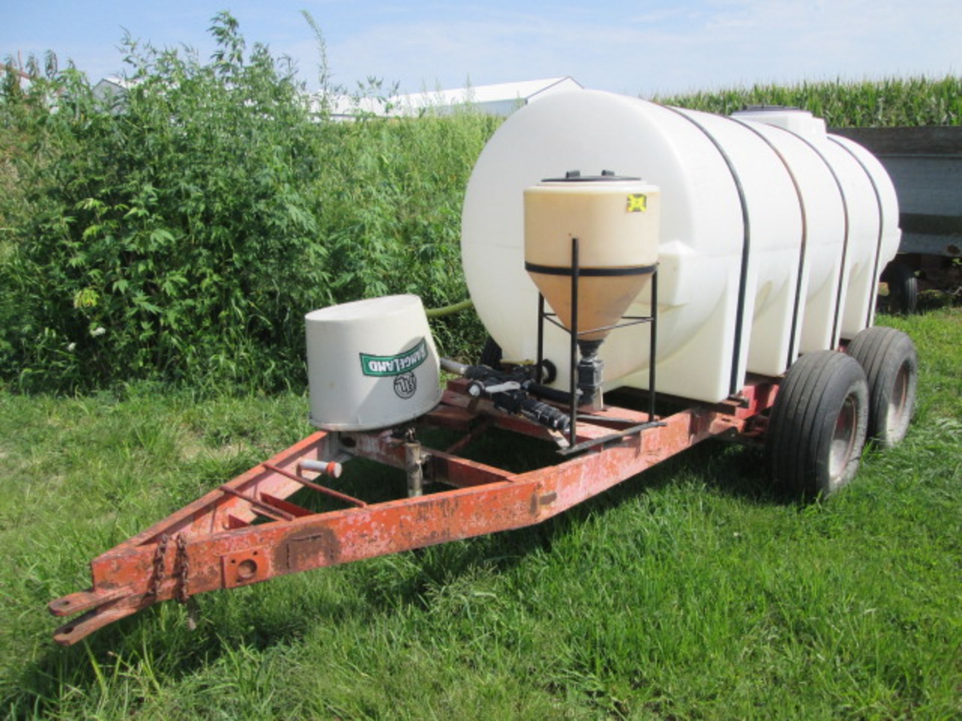 1,000 GALLON WATER WAGON;TANDEM AXLE;PUMP - Image 4 of 8