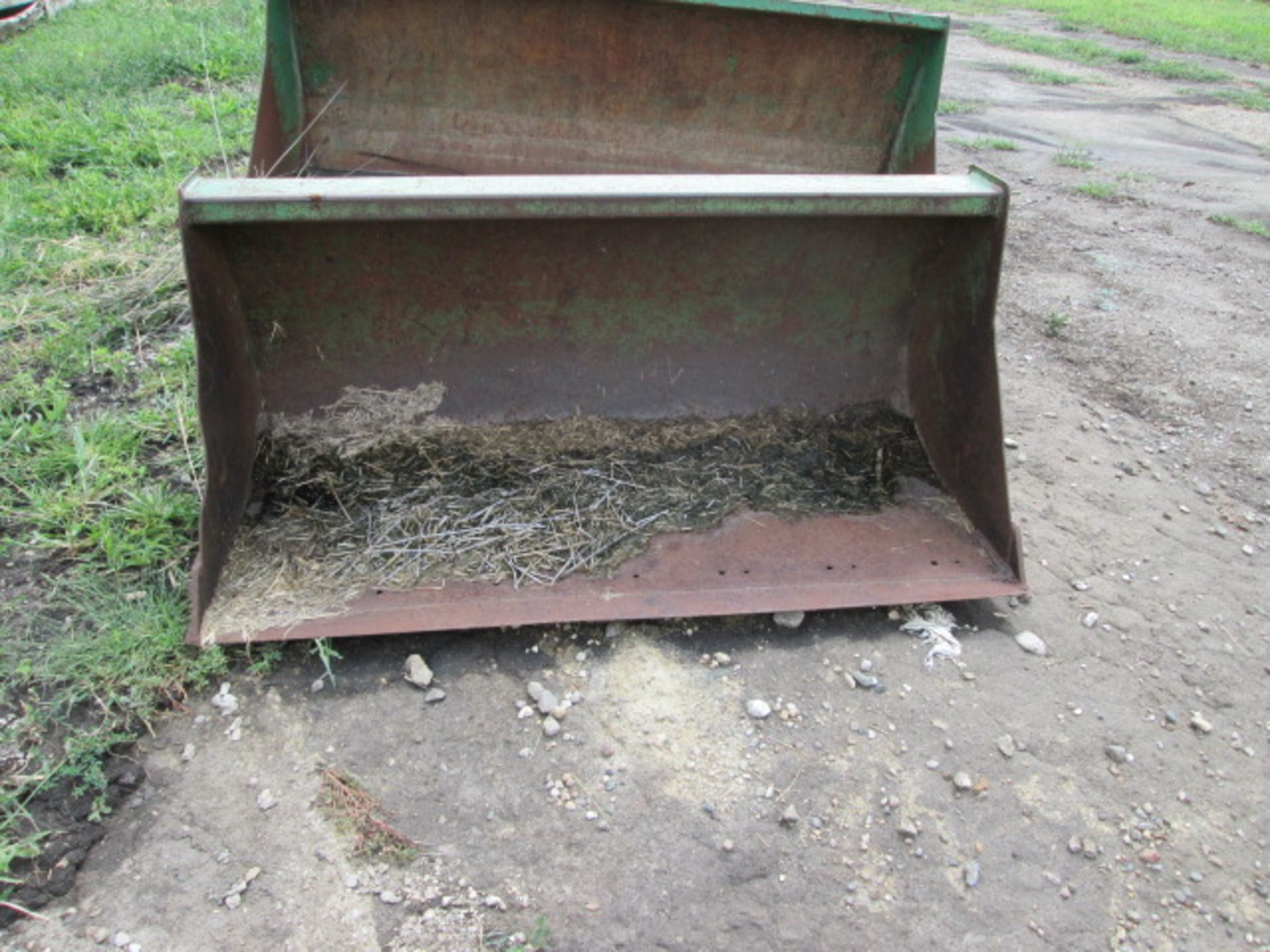 JOHN DEERE BUCKET - Image 4 of 4