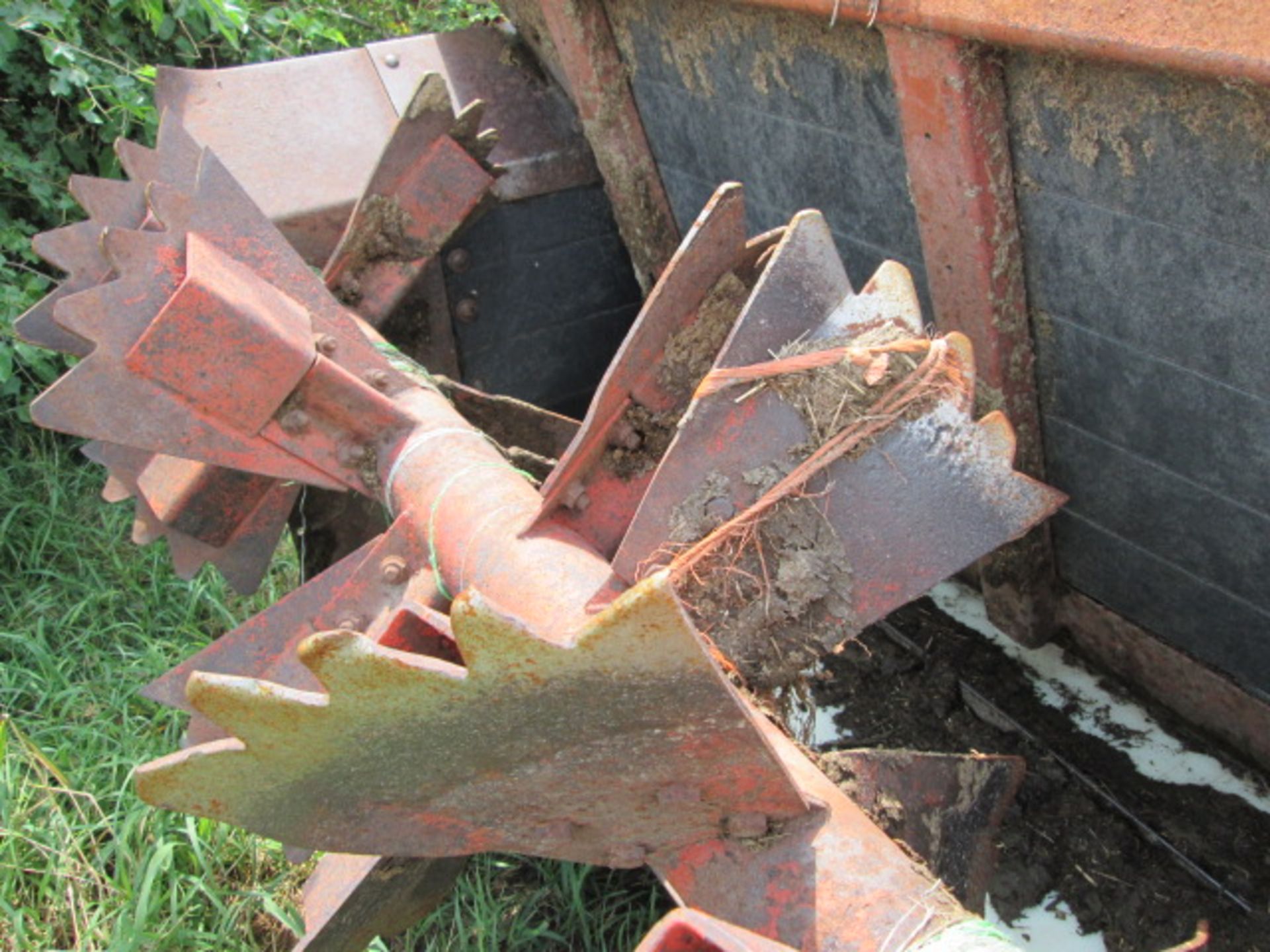 MEYERS 300 MANURE SPREADER - Image 5 of 7