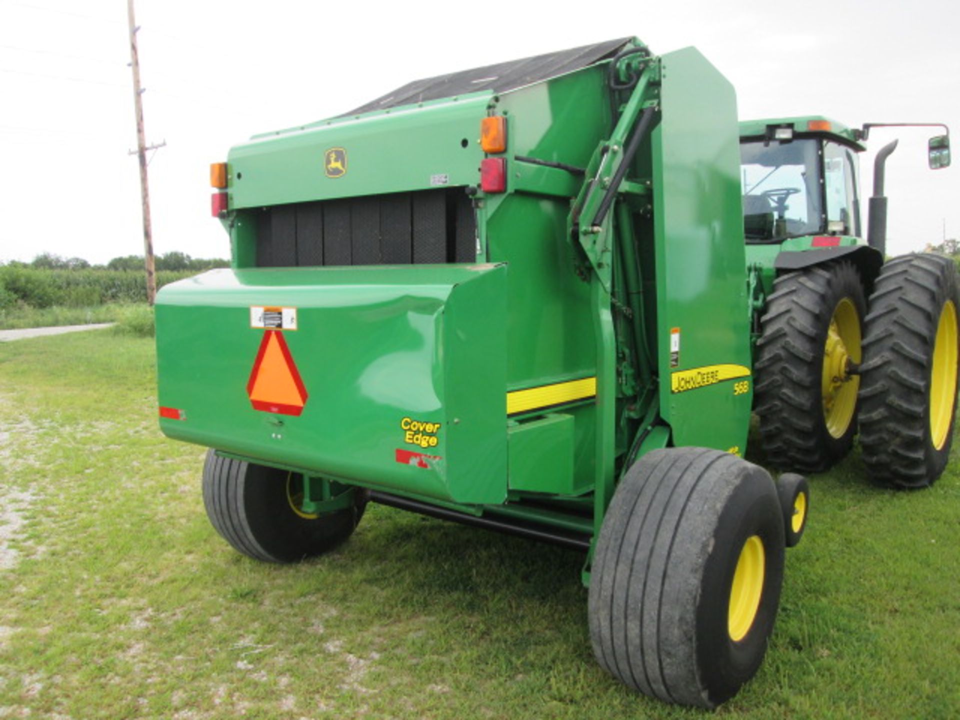 2008 JD 568 ROUND BALER,NET WRAP, MEGA WIDE;BIG TIRES;18,000 BALES - Image 3 of 12