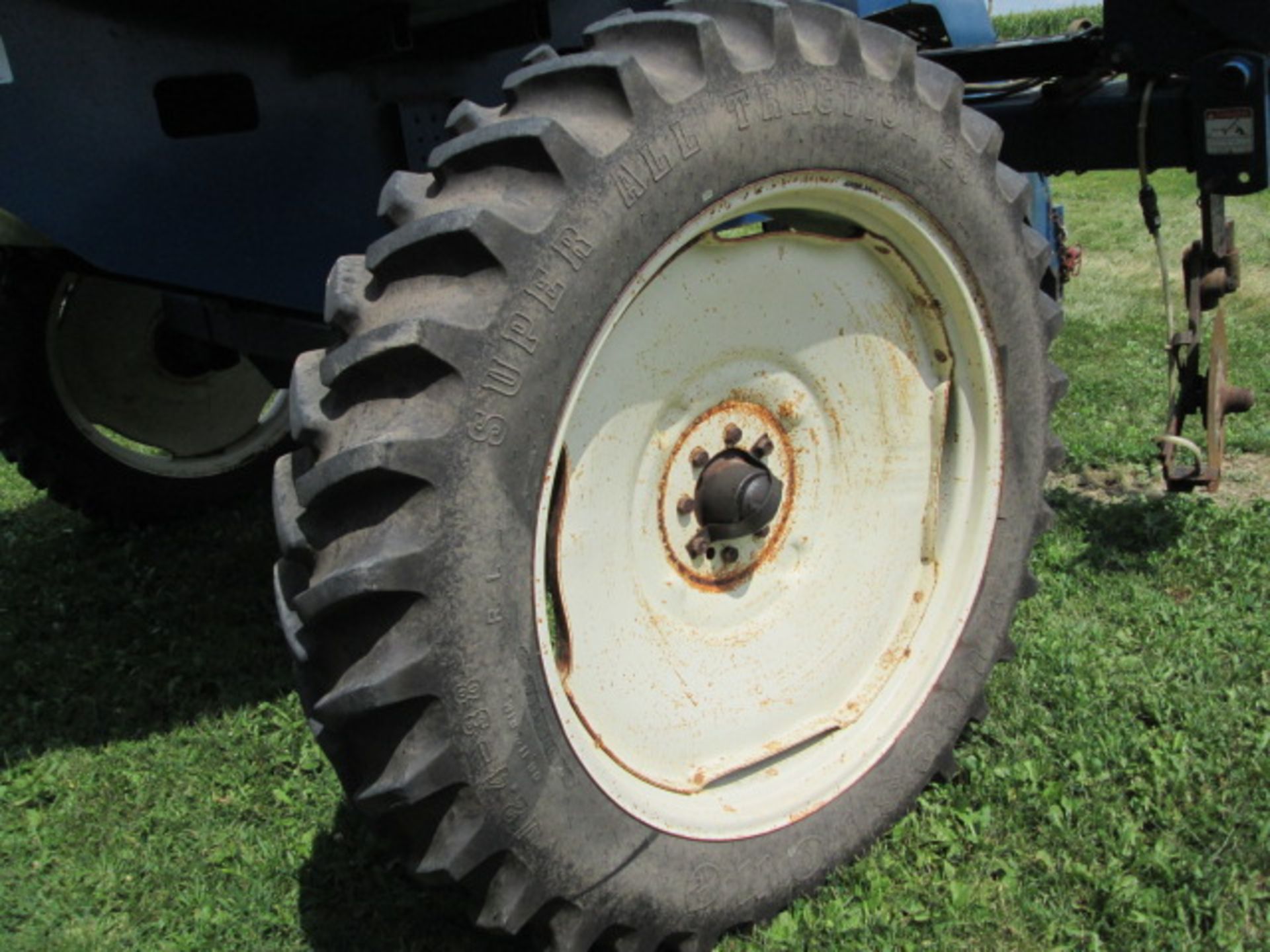 BLUE JET AT 3000 12R30 32% SIDE DRESS APPLICATOR - Image 6 of 8