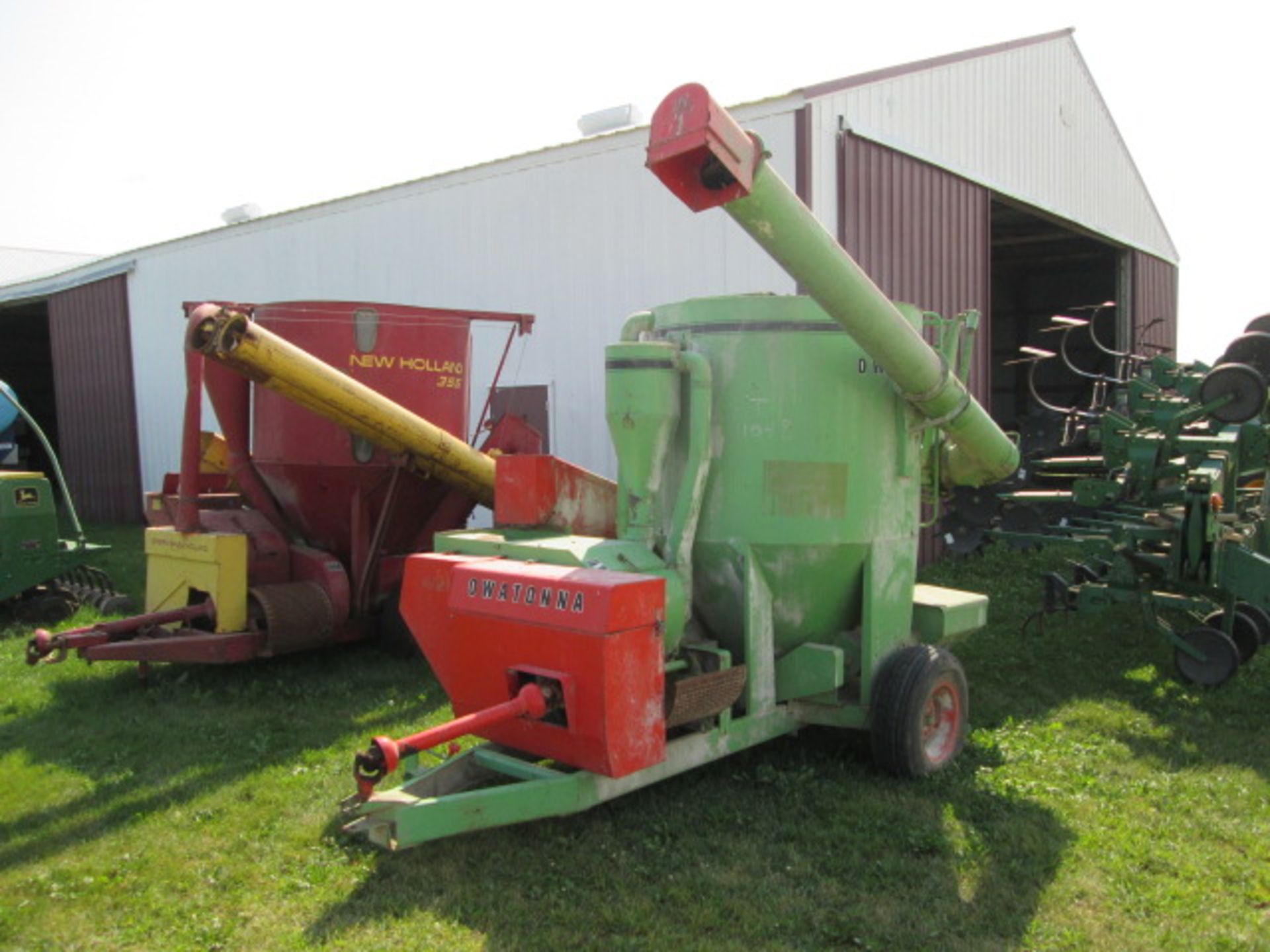 OWATONNA 424 GRINDER MIXER