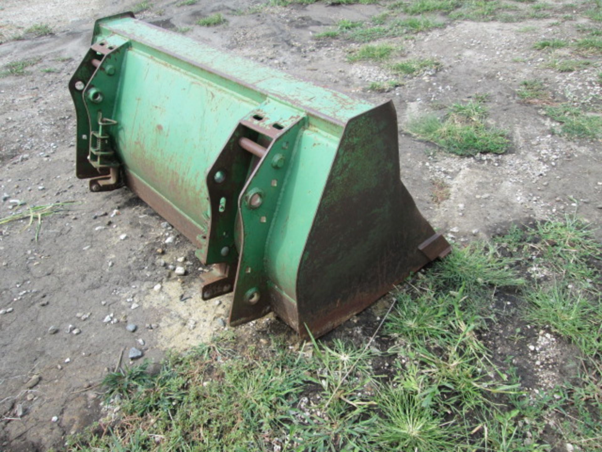 JOHN DEERE BUCKET - Image 3 of 4