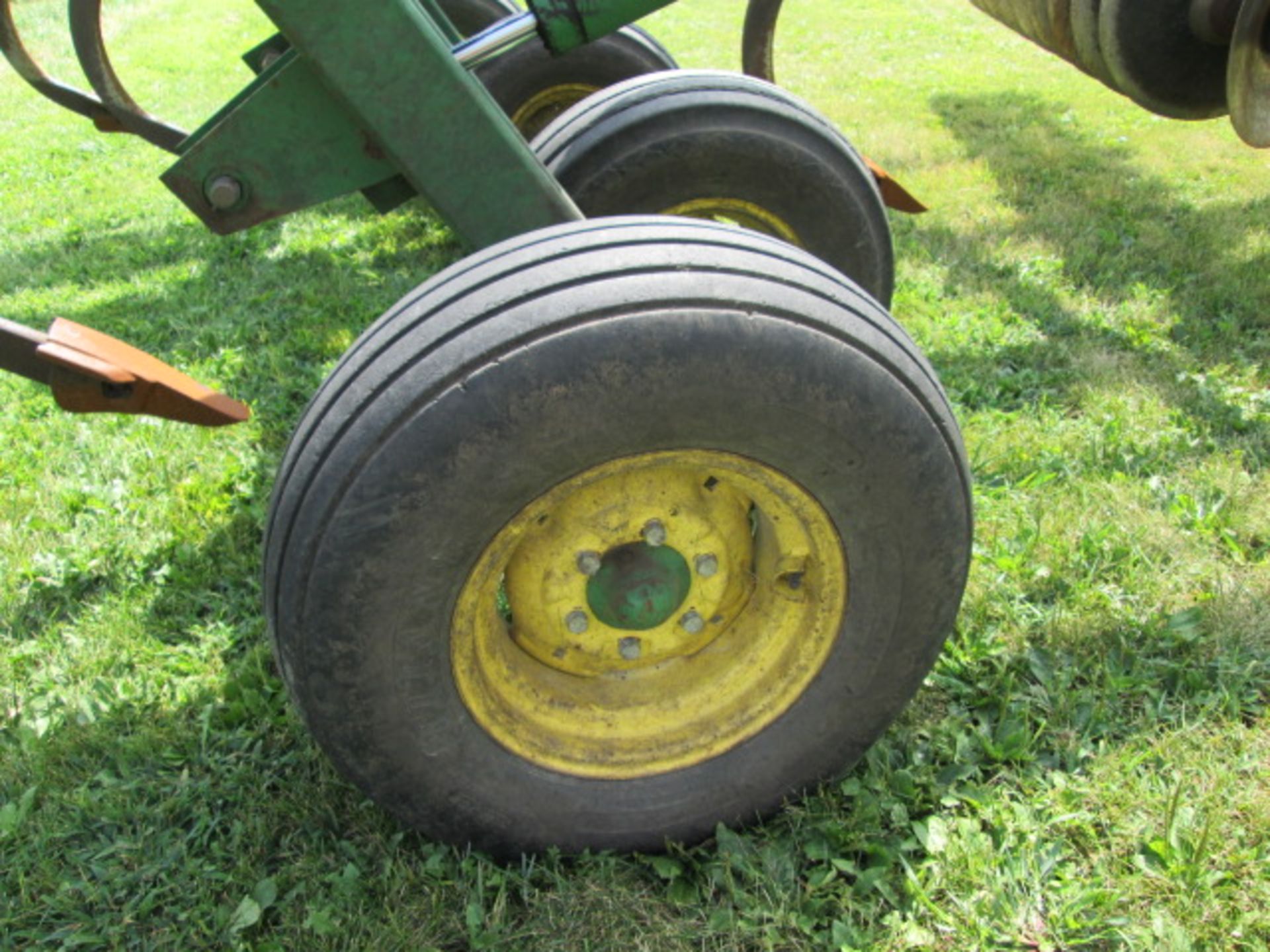 JD 512 7 SHANK DISC RIPPER - Image 9 of 9