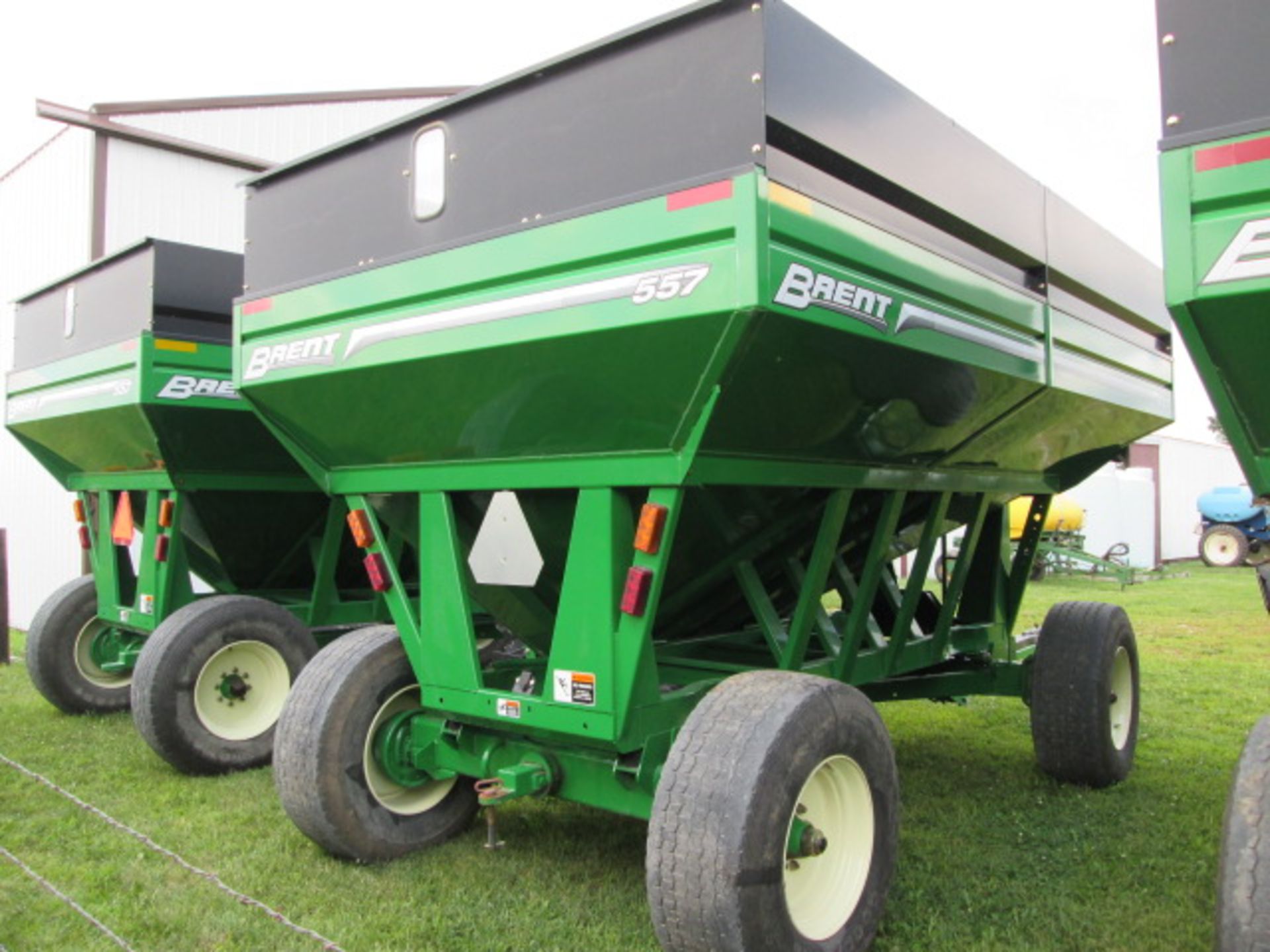 BRENT 557 GRAVITY FLOW WAGON - Image 3 of 11