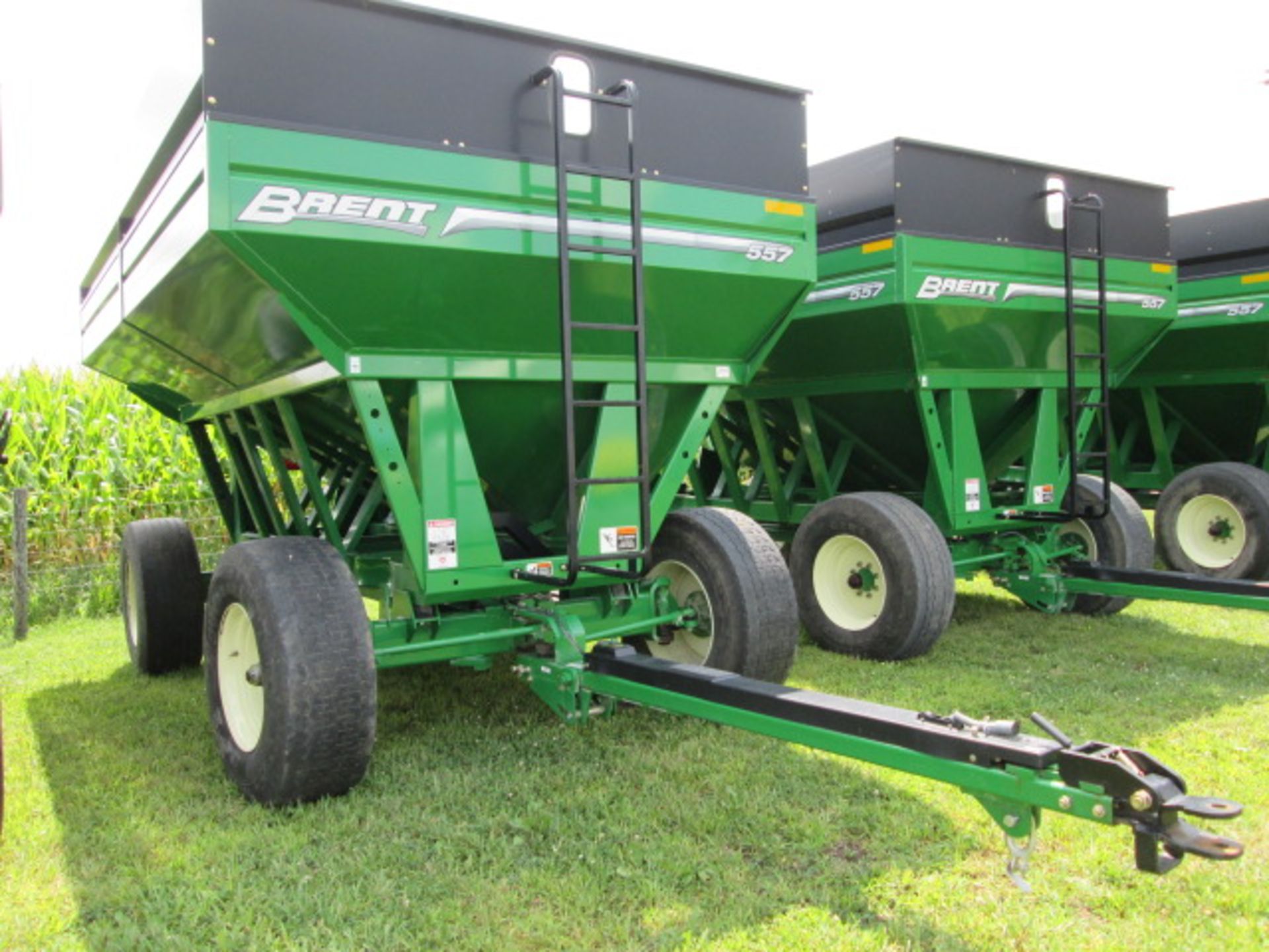 BRENT 557 GRAVITY FLOW WAGON - Image 2 of 11
