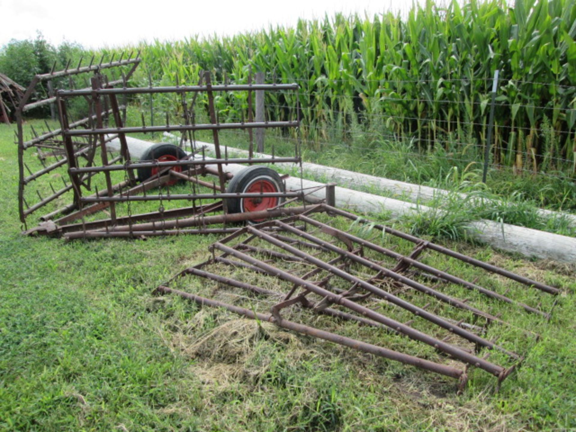 4 SECTION HARROW W/CART