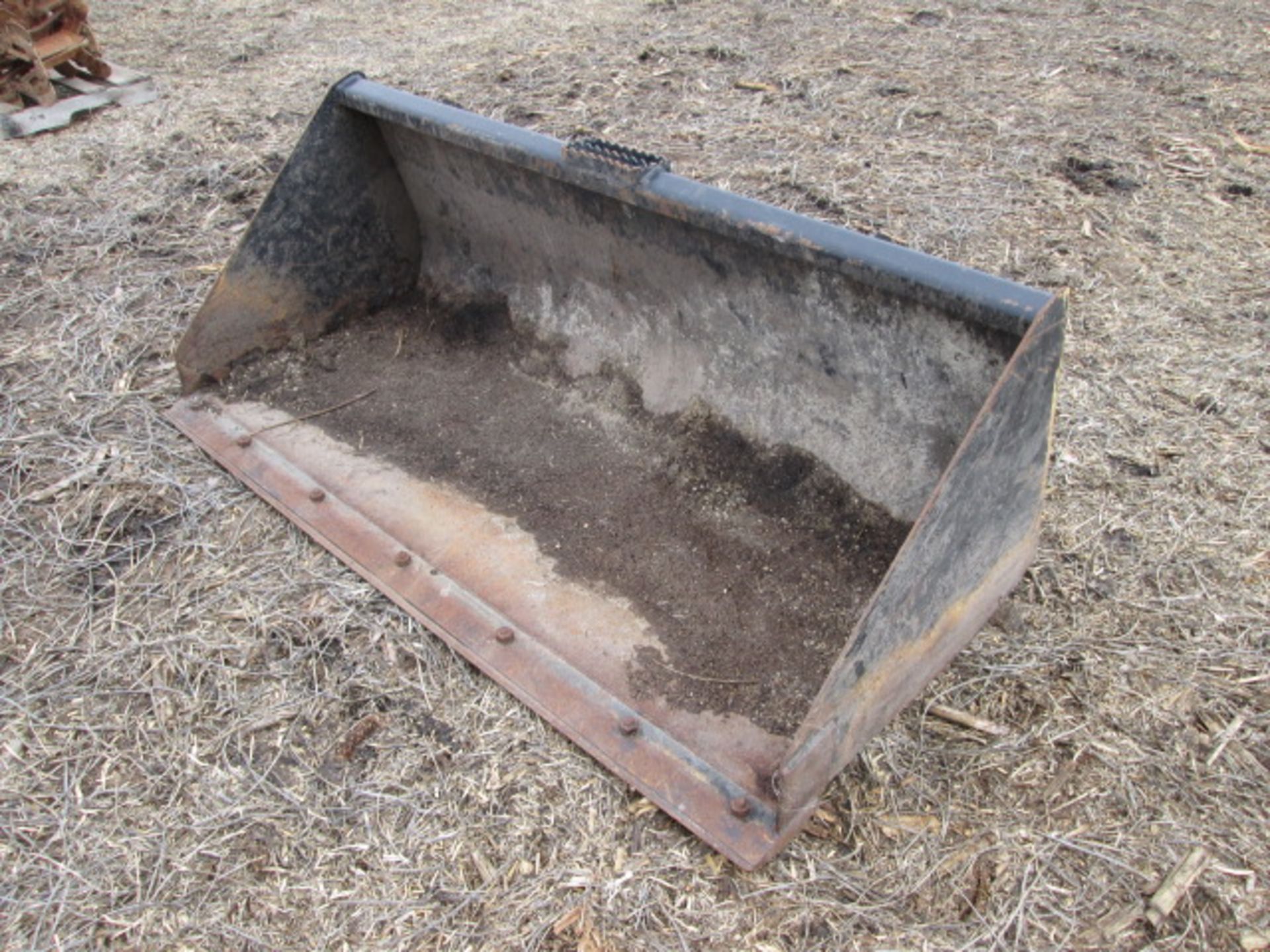 JOHN DEERE 72” SKID STEER BUCKET - Image 4 of 6