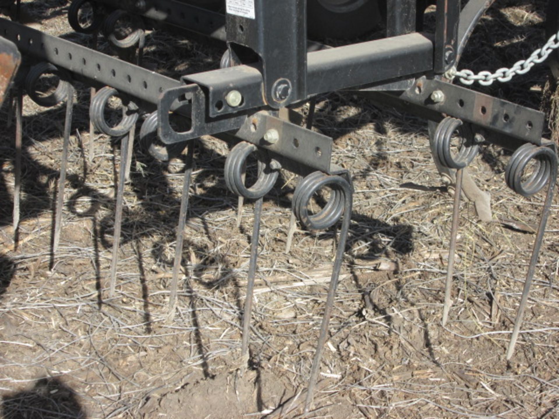 C-IH 200 FIELD CULTIVATOR, 30’,2 BAR HARROW, ROLLING BASKETS - Image 6 of 9