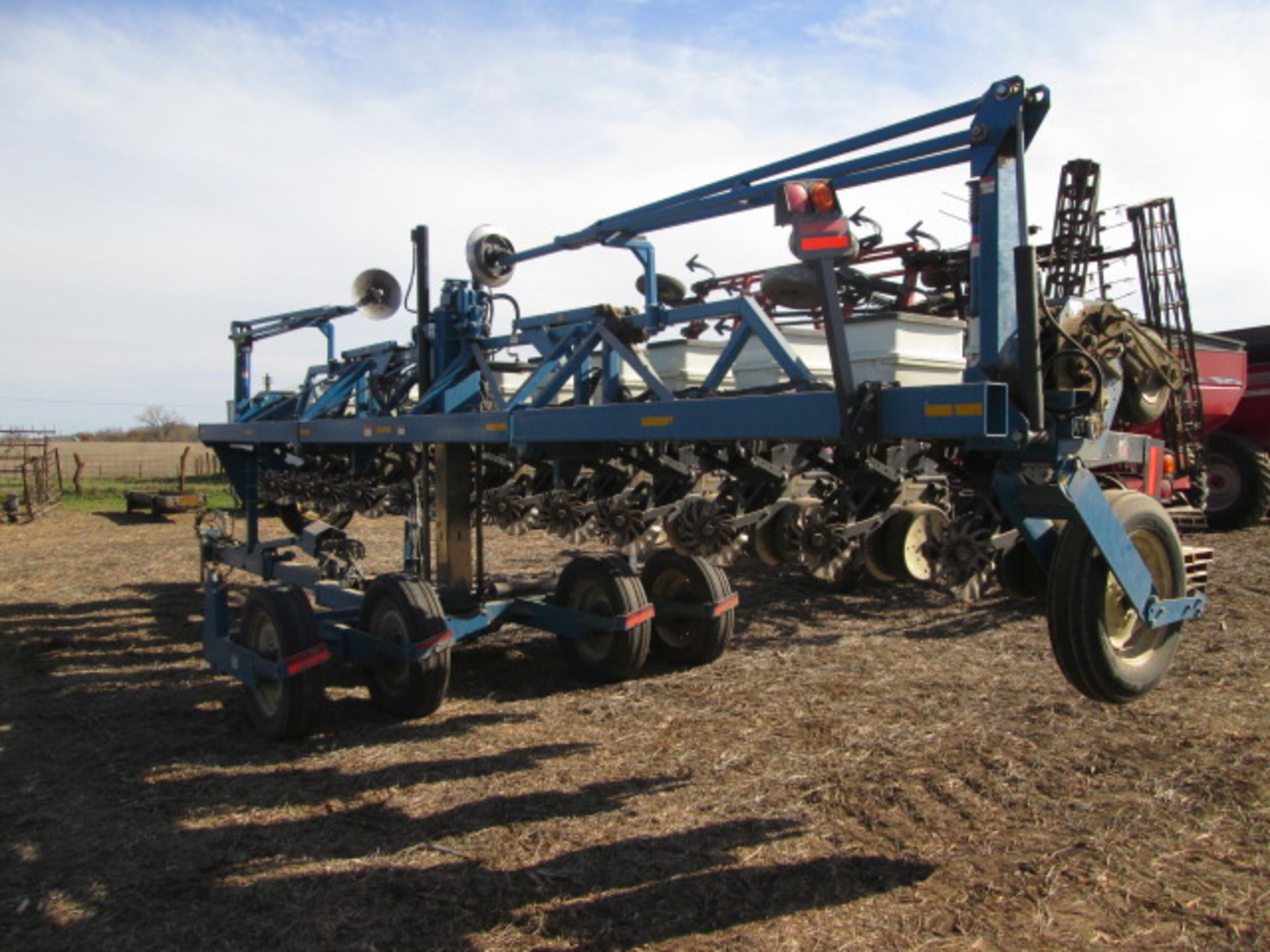 ‘ 07 KINZE 3600 12R30;TW;NO-TILL; KPM II MONT. ;NEW DDO & SCRAPERS IN SPRING 2018; 11900 ACRES - Image 3 of 8