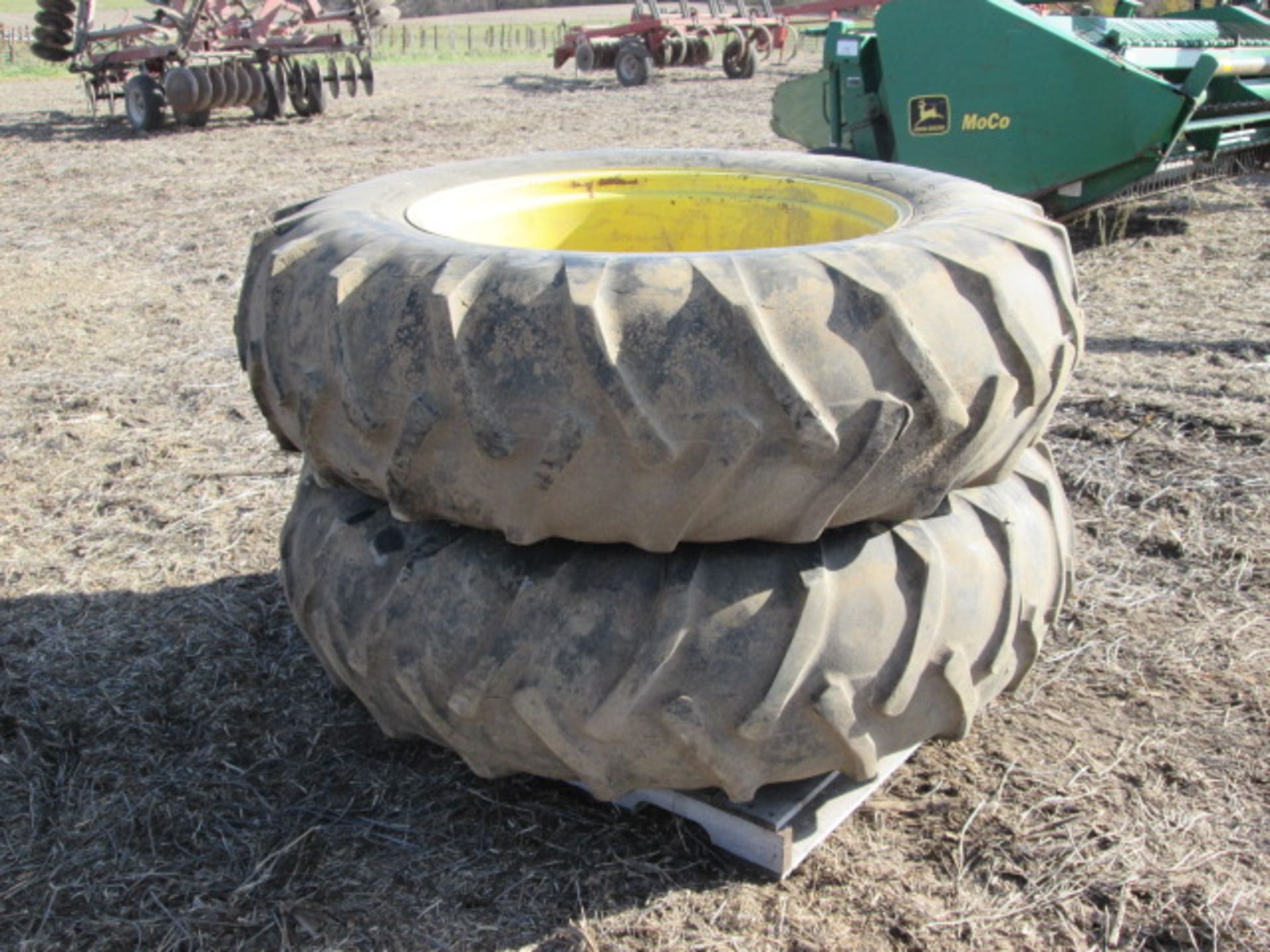 GOODYEAR 18.4x38 DUALS W/9 BOLT HUBS - Image 3 of 5